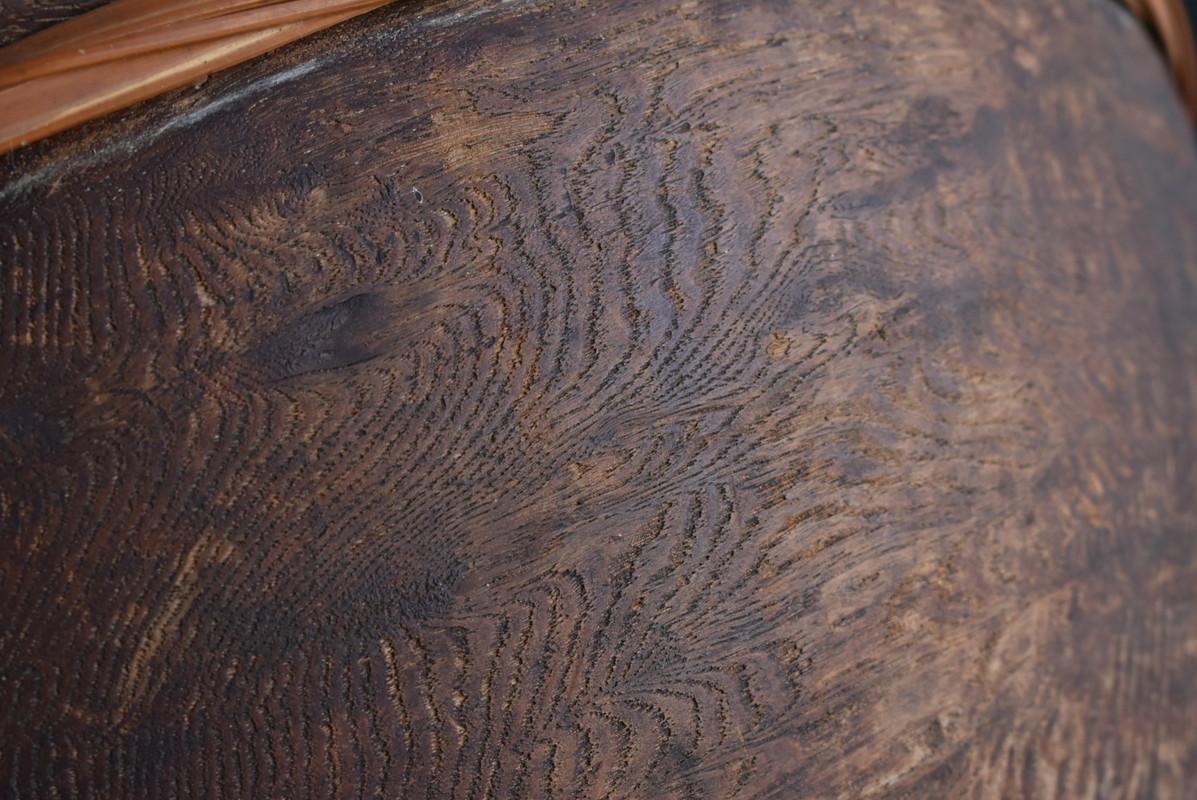 Antike japanische Holzschale aus antikem Holz / 1868-1910 / Wabi-Sabi Antike Werkzeuge im Angebot 8