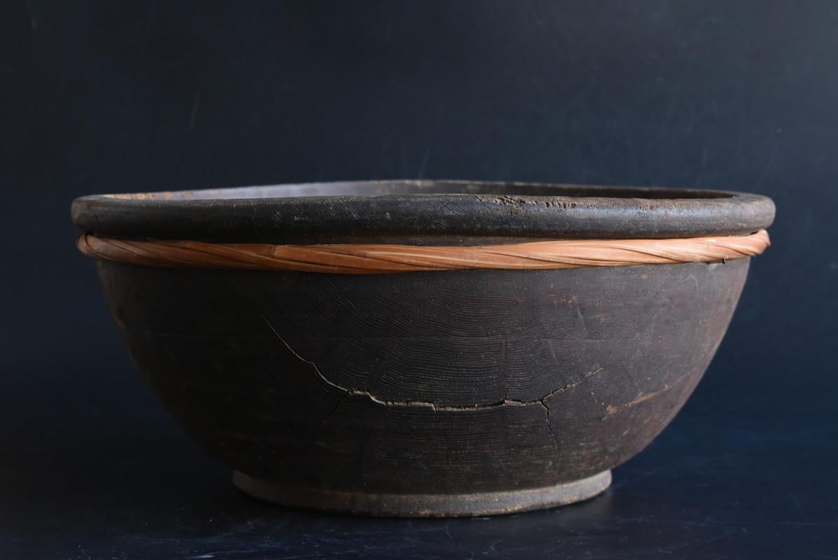 Meiji Japanese Antique Wooden Bowl / 1868-1910 / Wabi-Sabi Antique Tools For Sale