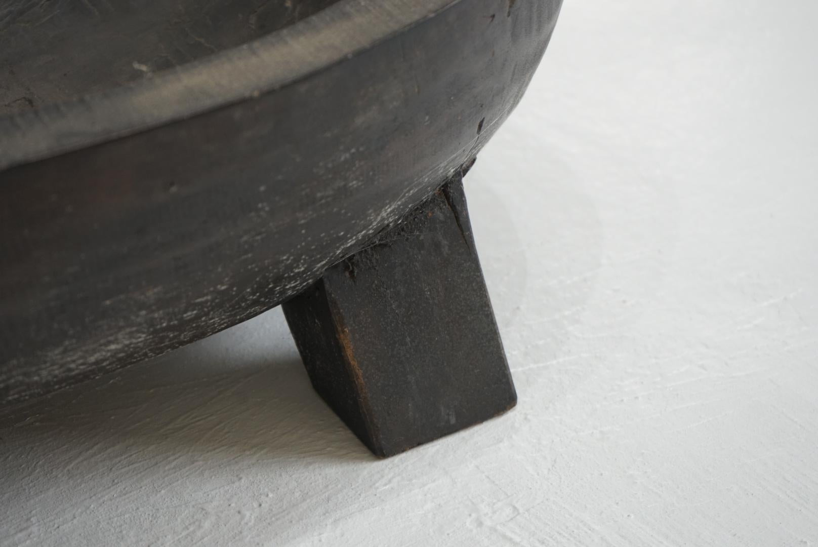 Japanese Antique Wooden Bowl 1910s-1930s Primitive Wabi-Sabi For Sale 2