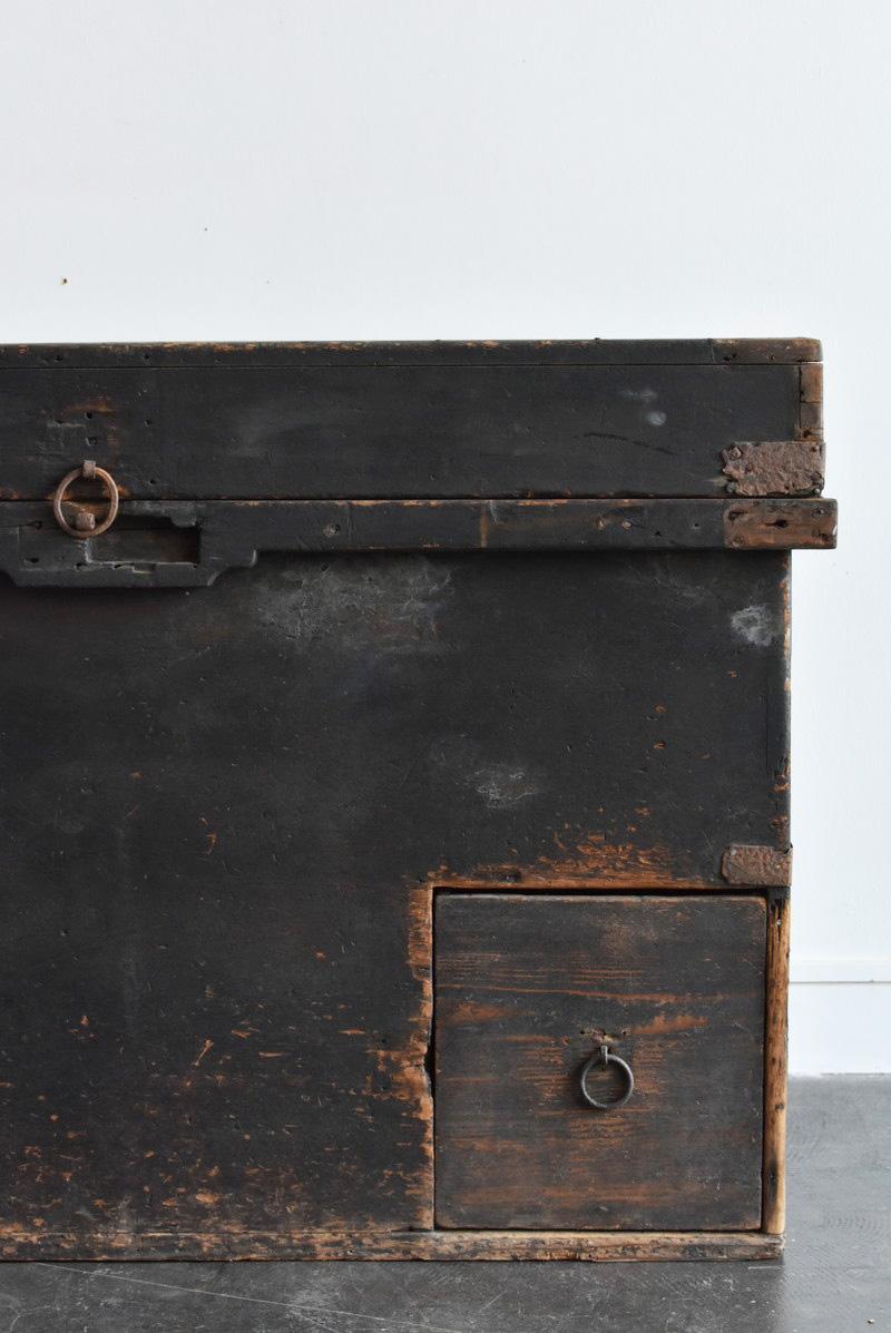 Japanese Antique Wooden Box / 1750-1850 / Table / Storage Box / Edo Period In Good Condition In Sammu-shi, Chiba