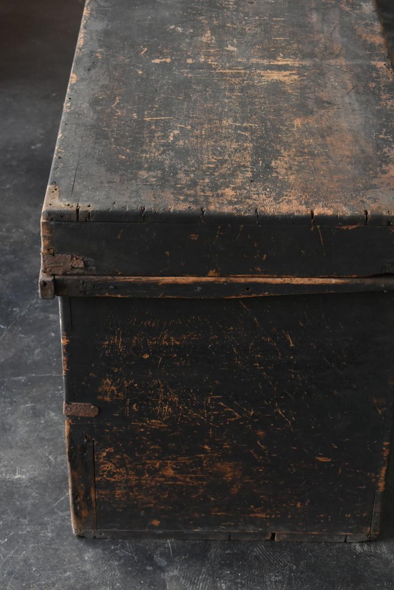 Japanese Antique Wooden Box / 1750-1850 / Table / Storage Box / Edo Period 1