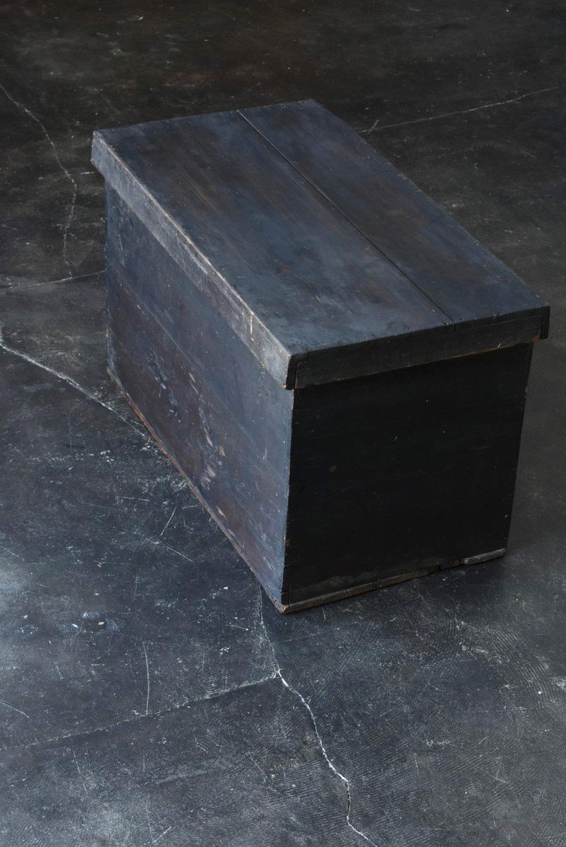 Woodwork Japanese Antique Wooden Box / 1850-1920 / Sofa Table / Exhibition Stand