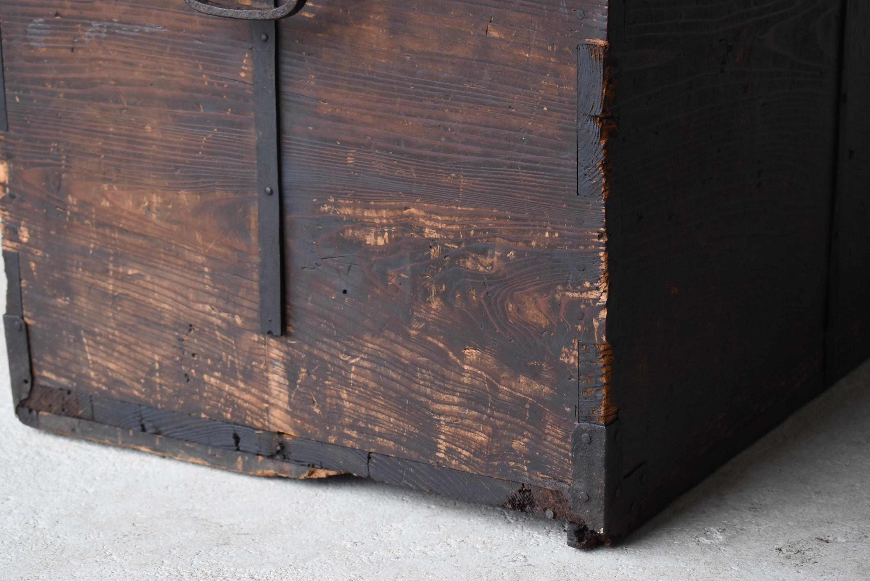 Japanese Antique Wooden Box 1860s-1900s/Storage Sofa Table Tansu Coffee Table 3