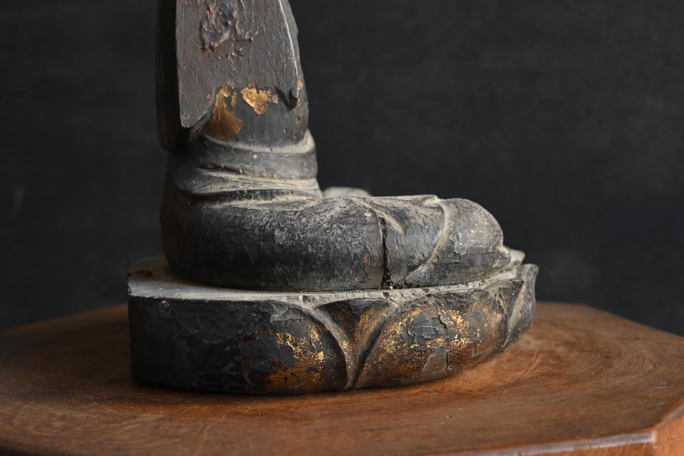 Estatua antigua japonesa de Buda de madera / Periodo Edo / 1600 a 1800 en venta 6