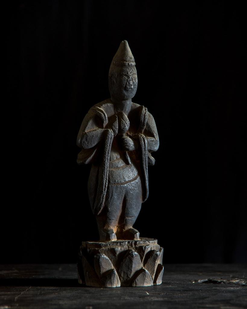 Figure bouddhiste japonaise ancienne en bois, période Edo '1603-1868' en vente 7