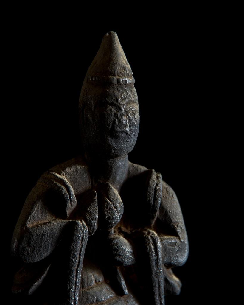 Figure bouddhiste japonaise ancienne en bois, période Edo '1603-1868' en vente 8