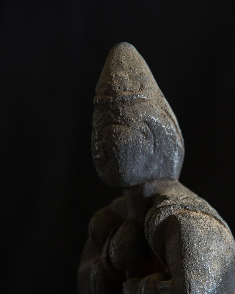 Figure bouddhiste japonaise ancienne en bois, période Edo '1603-1868' en vente 12
