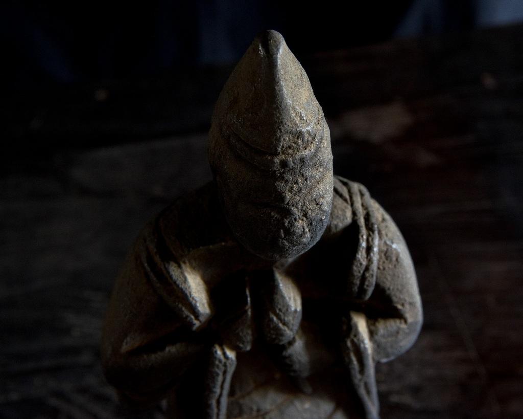 Figure bouddhiste japonaise ancienne en bois, période Edo '1603-1868' en vente 13