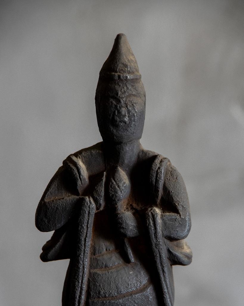 Japonais Figure bouddhiste japonaise ancienne en bois, période Edo '1603-1868' en vente