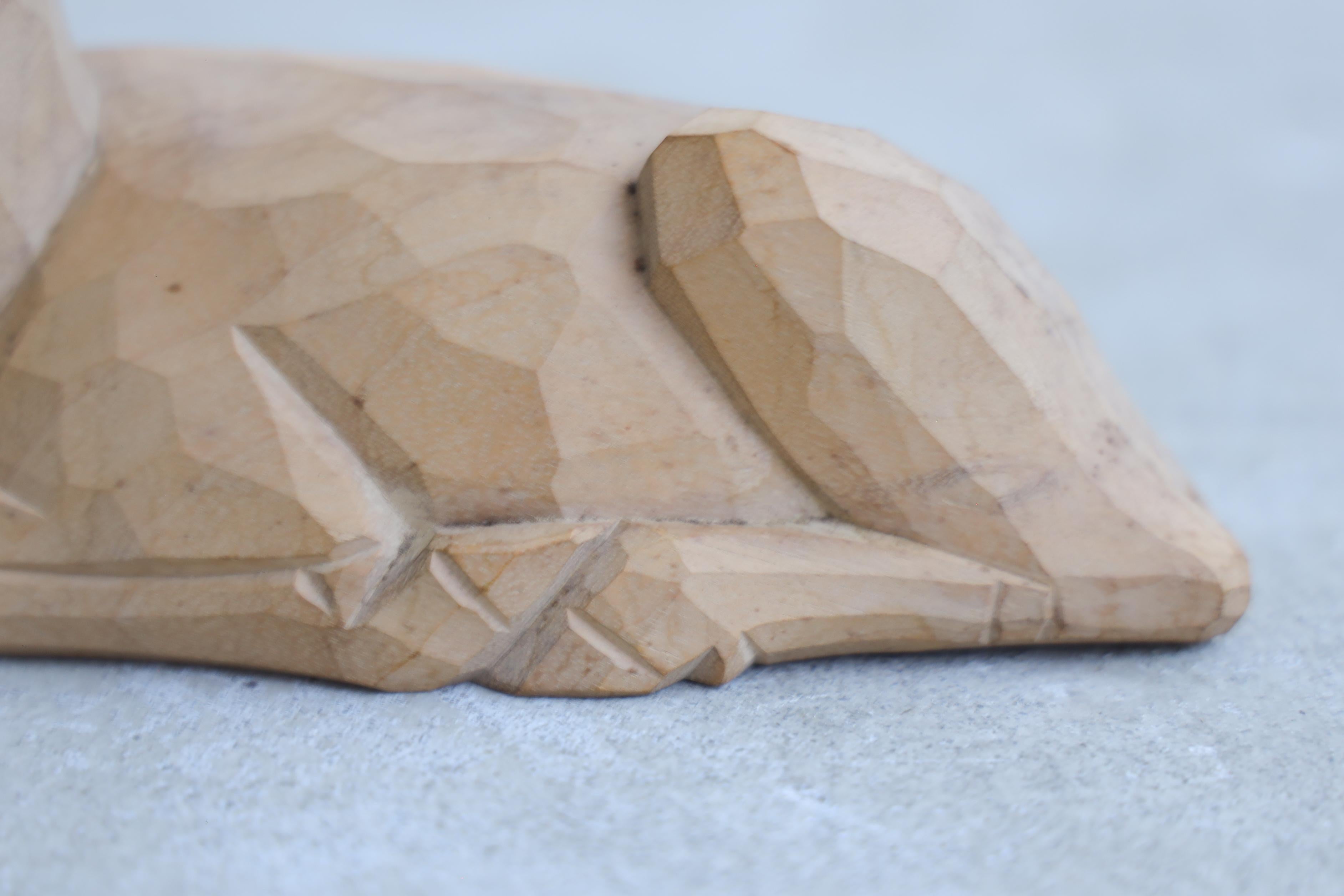 Japanese Antique Wooden  Carved Deer figurine In Good Condition In Katori-Shi, 12