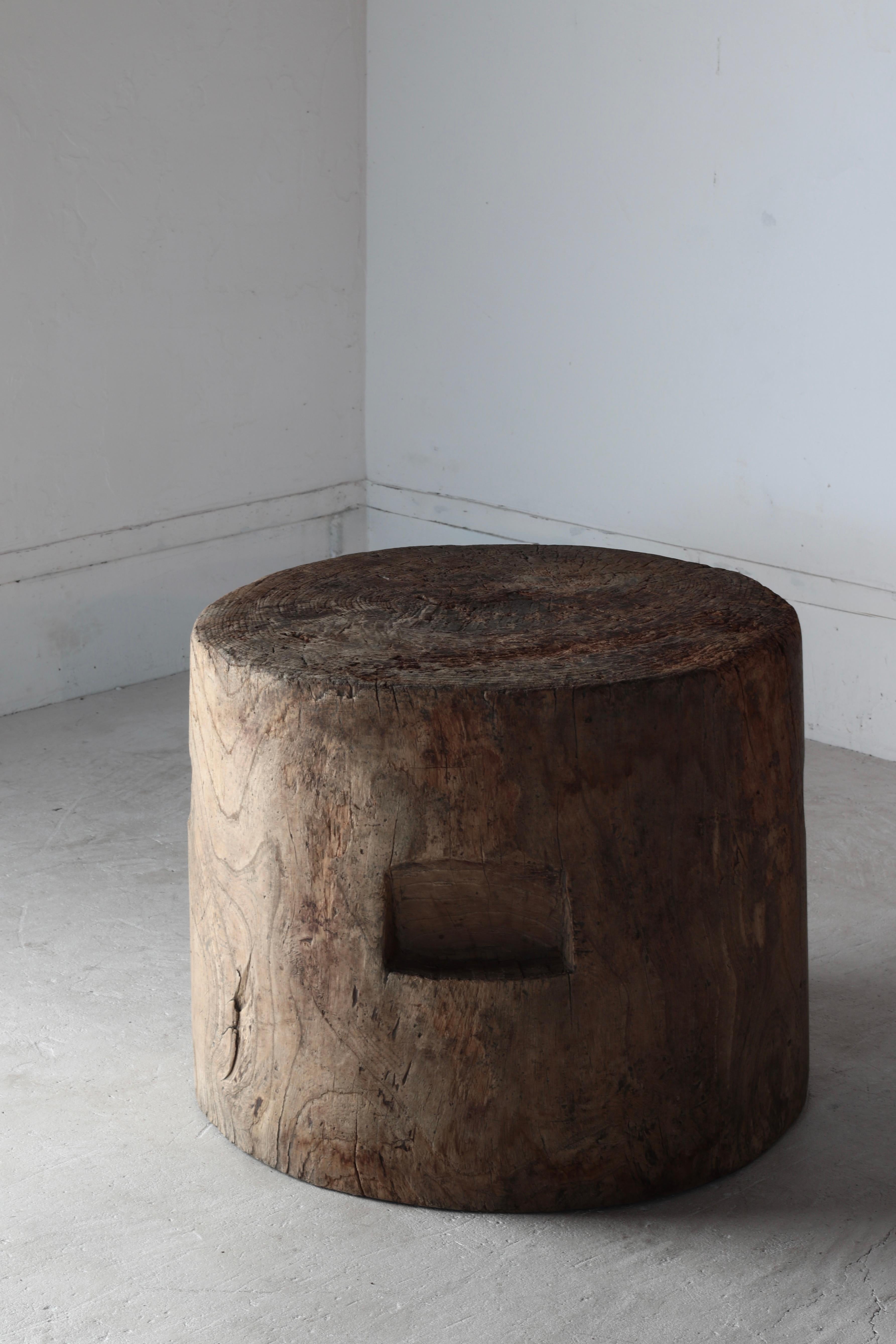 Table basse/ table d'appoint japonaise en bois ancien/ 1868-1912s Wabi-sabi Primitive en vente 4