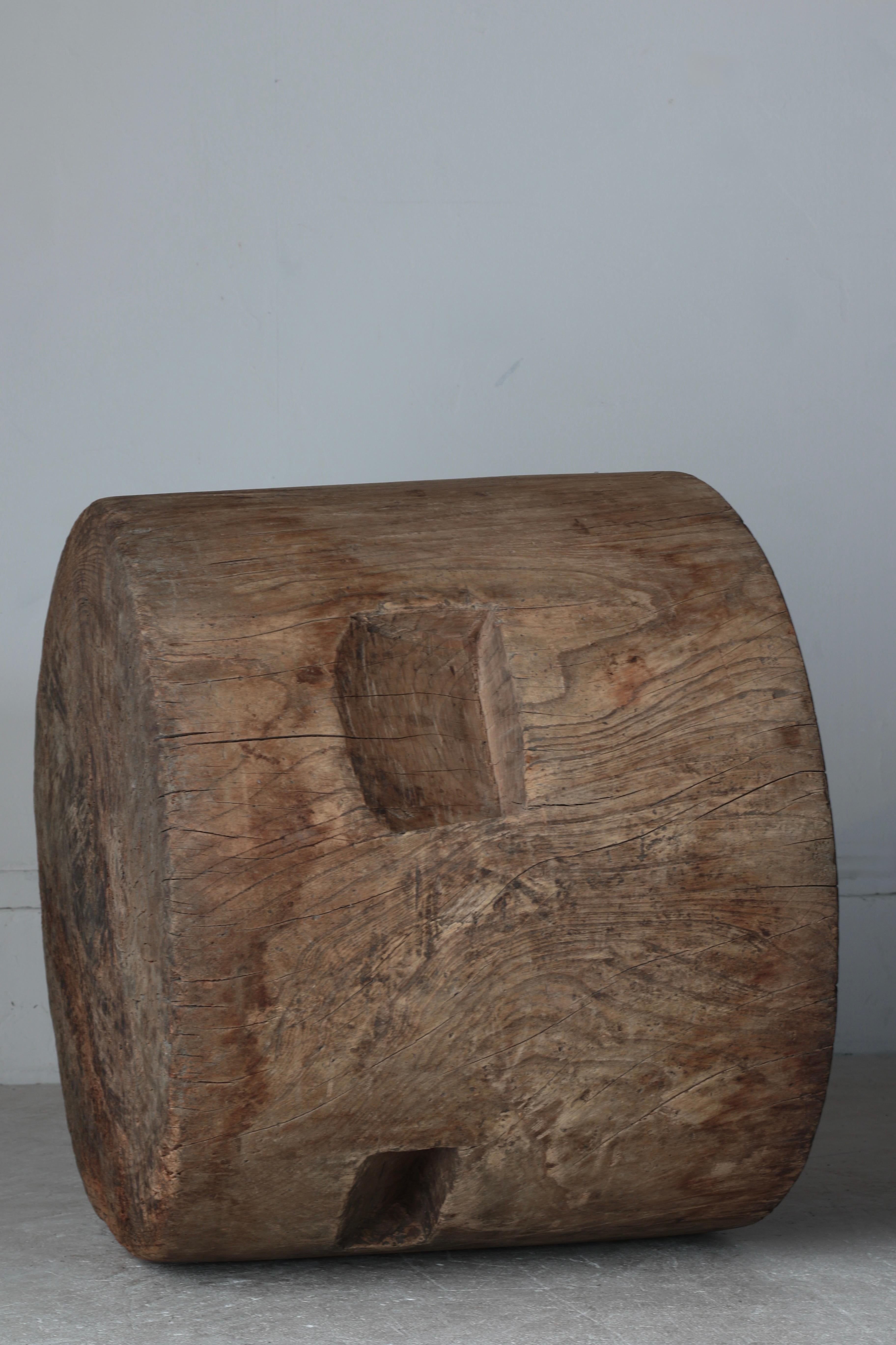 Table basse/ table d'appoint japonaise en bois ancien/ 1868-1912s Wabi-sabi Primitive en vente 7