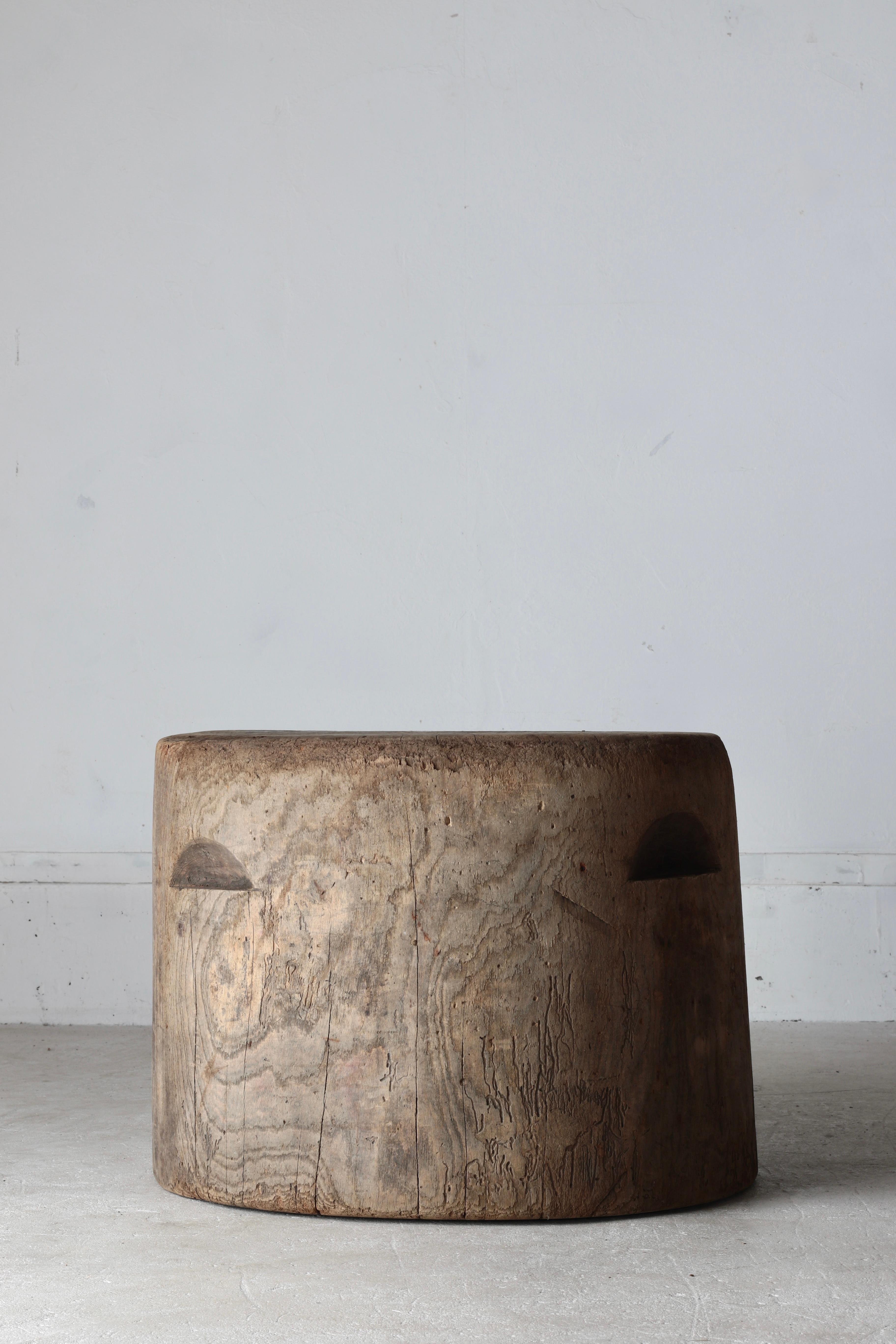 Japanese Antique Wooden Coffee Table/ Side Table/ 1868-1912s Wabi-sabi Primitive en vente 9
