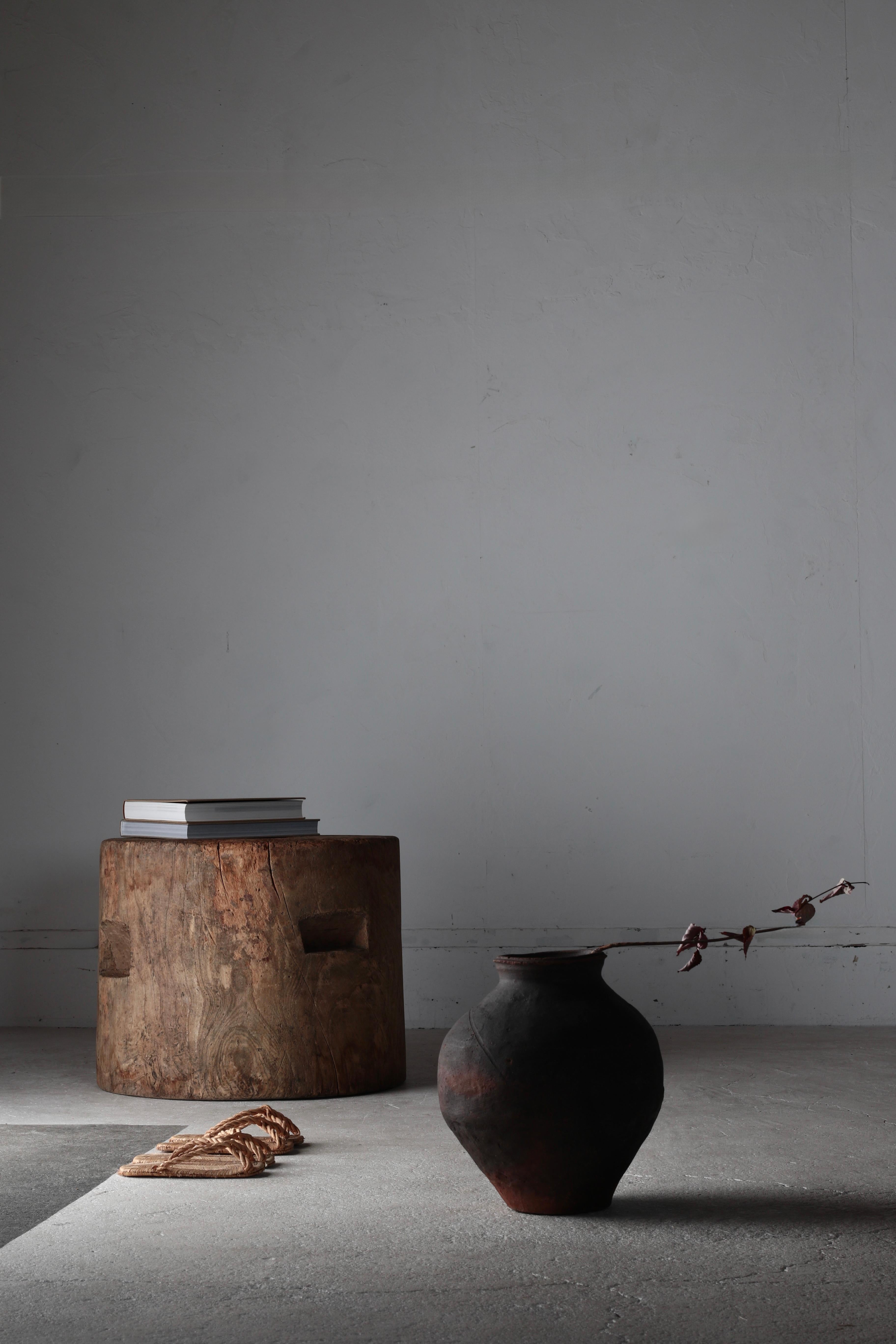 Primitif Table basse/ table d'appoint japonaise en bois ancien/ 1868-1912s Wabi-sabi Primitive en vente