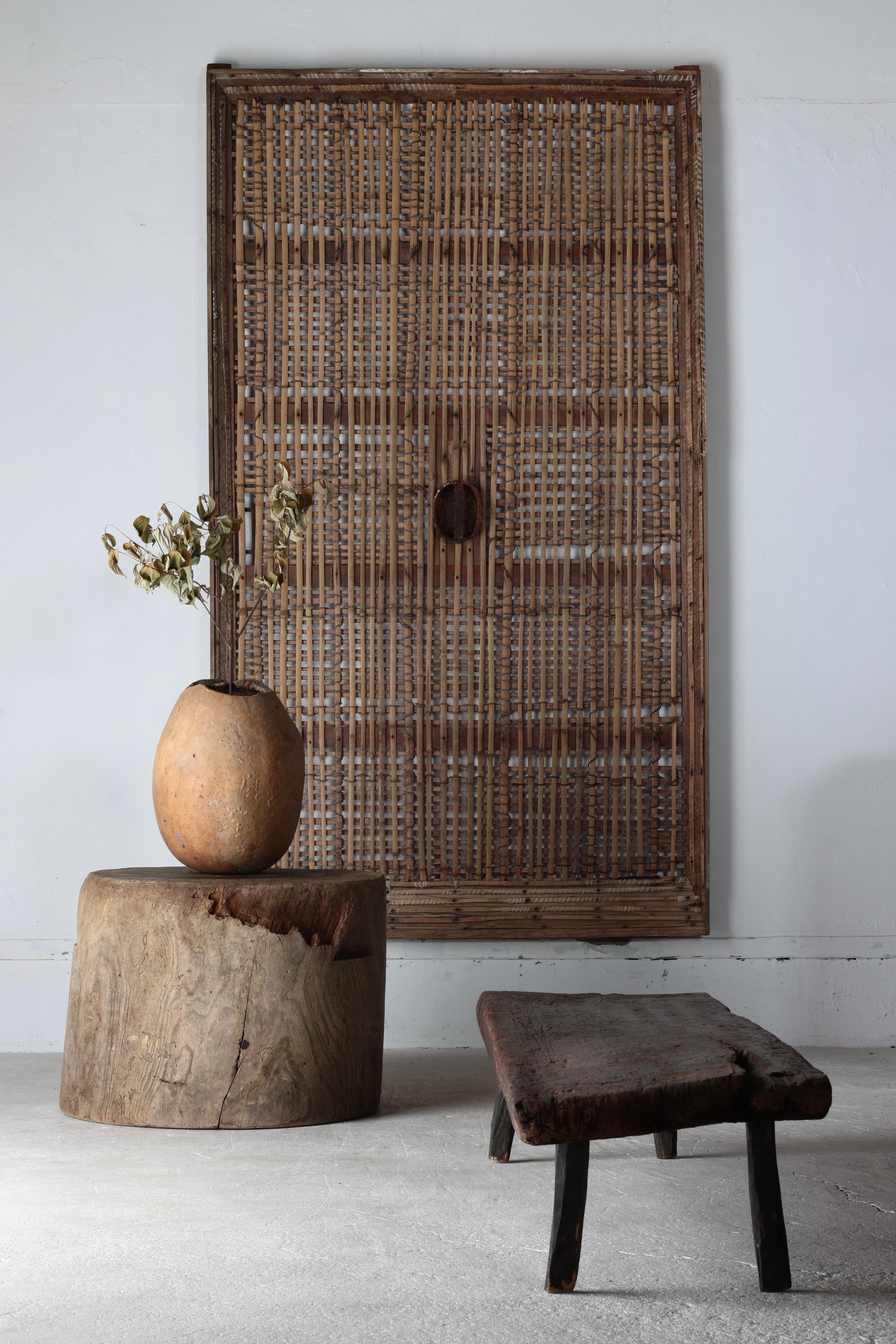 Japonais Japanese Antique Wooden Coffee Table/ Side Table/ 1868-1912s Wabi-sabi Primitive en vente