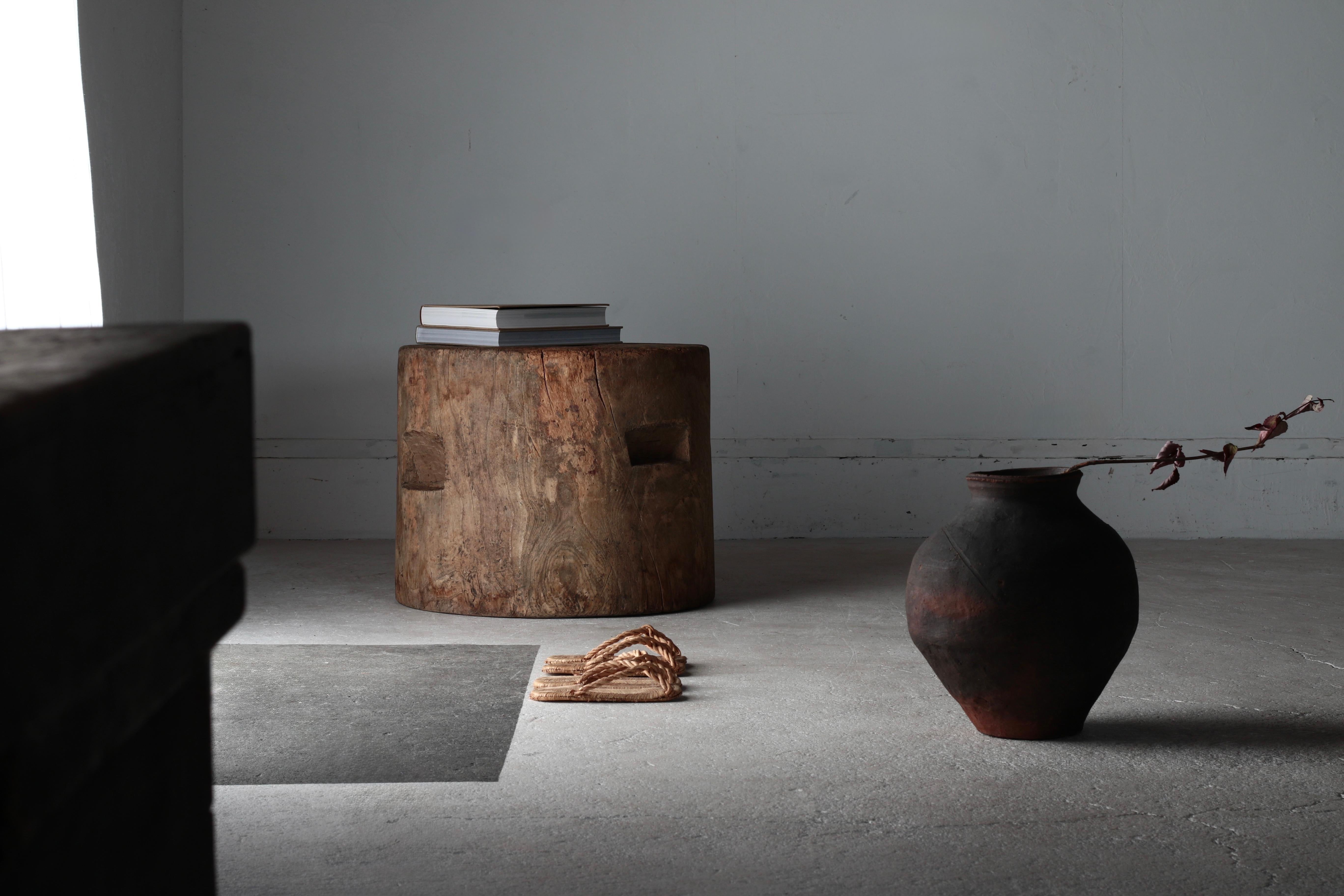 Japonais Table basse/ table d'appoint japonaise en bois ancien/ 1868-1912s Wabi-sabi Primitive en vente