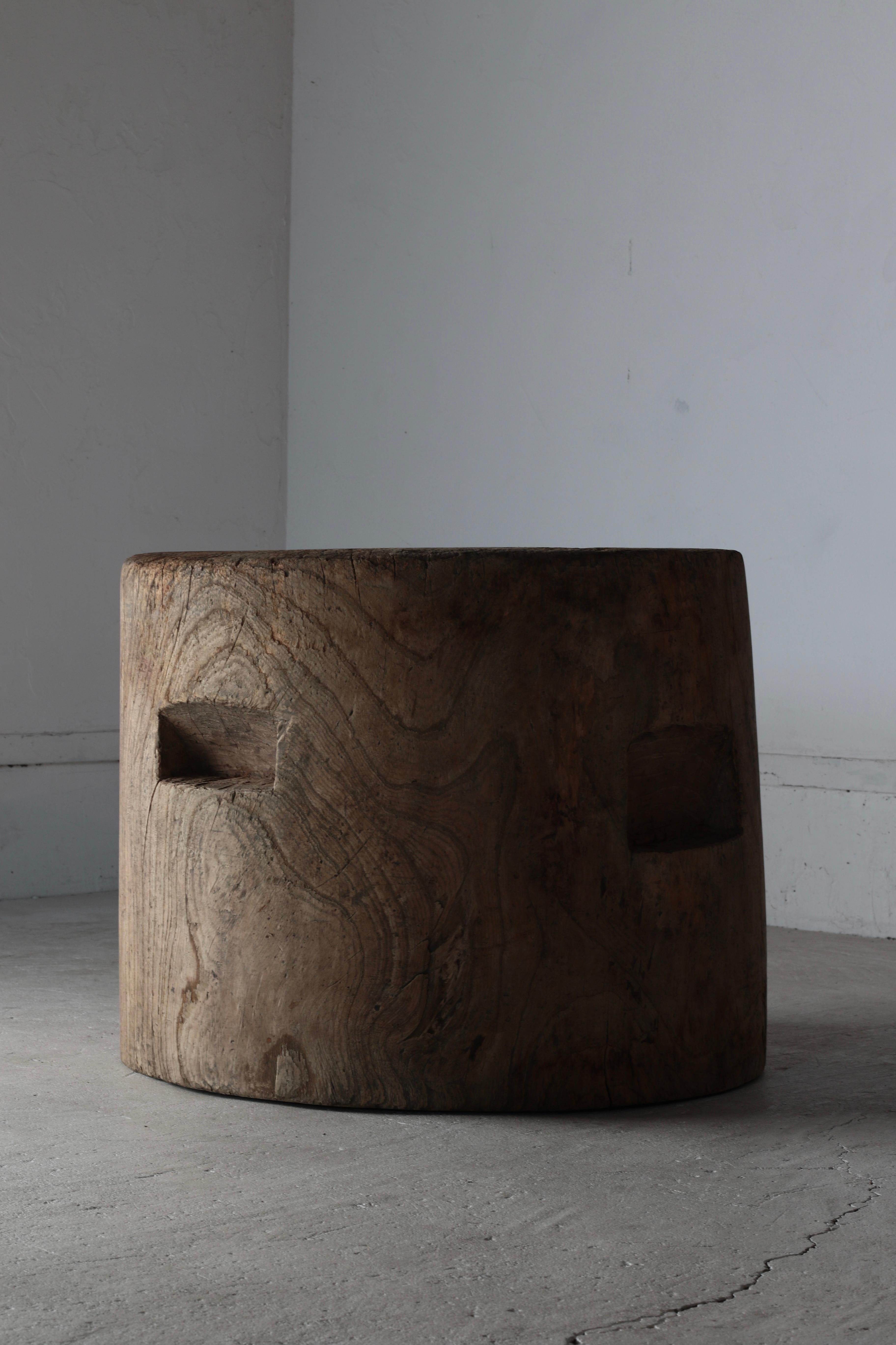 Bois Table basse/ table d'appoint japonaise en bois ancien/ 1868-1912s Wabi-sabi Primitive en vente