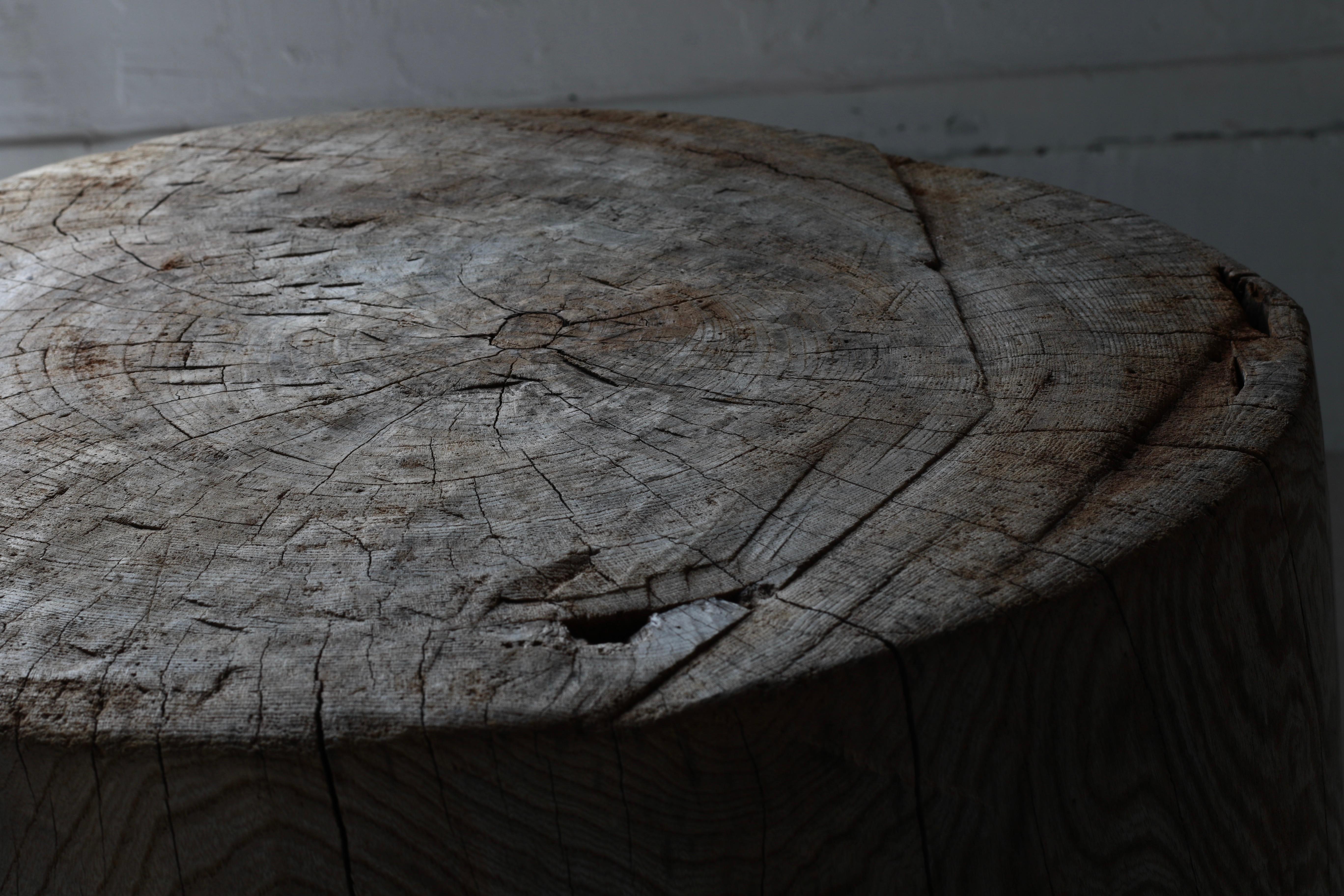 Antiker japanischer antiker Holz-Couchtisch / Beistelltisch/Beistelltisch/ 1868-1912er Jahre Wabi-sabi Primitiv im Angebot 4