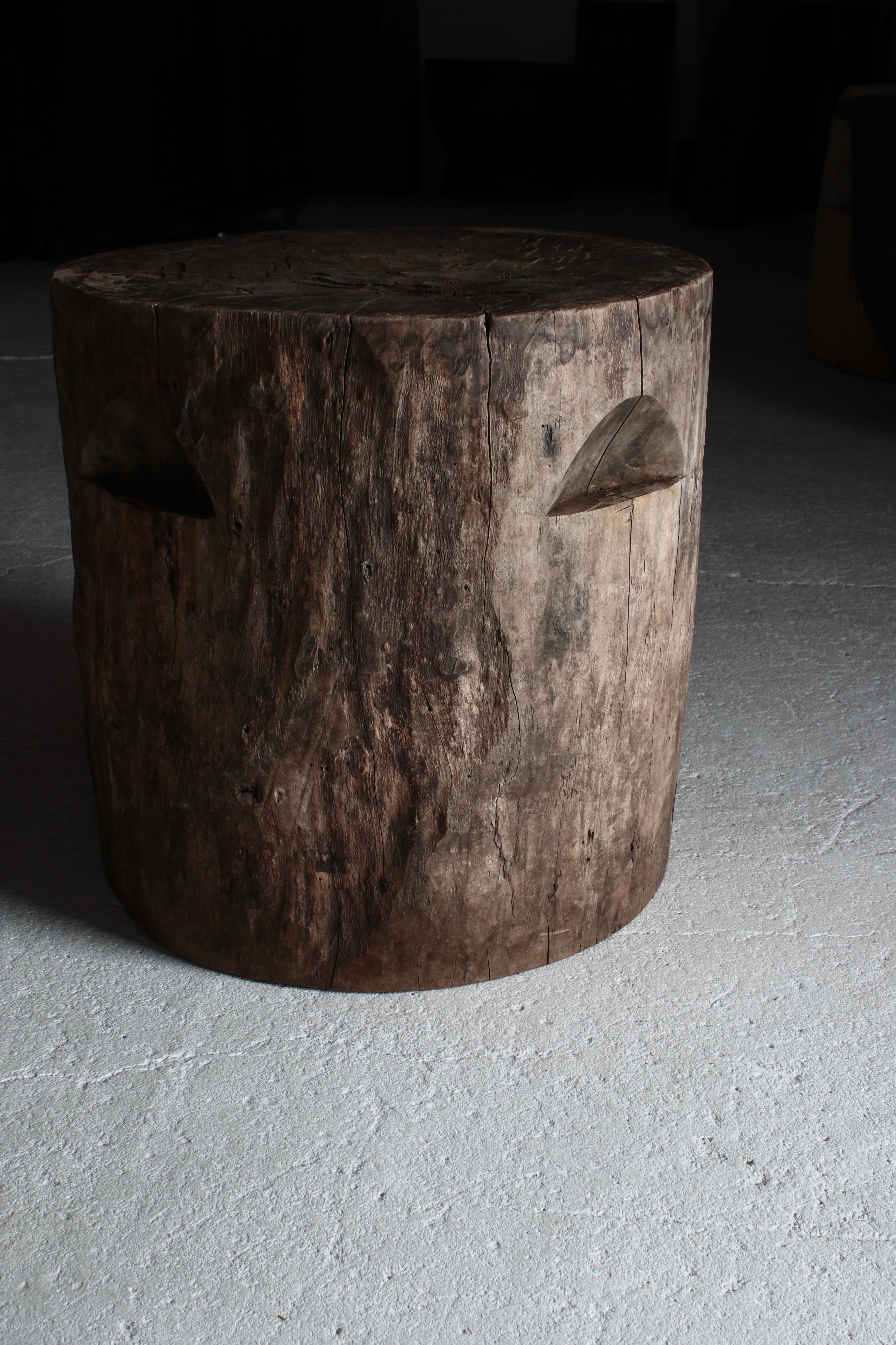 Antiker japanischer antiker Holz-Couchtisch / Beistelltisch / Wabi-sabi Rustikaler Couchtisch 7
