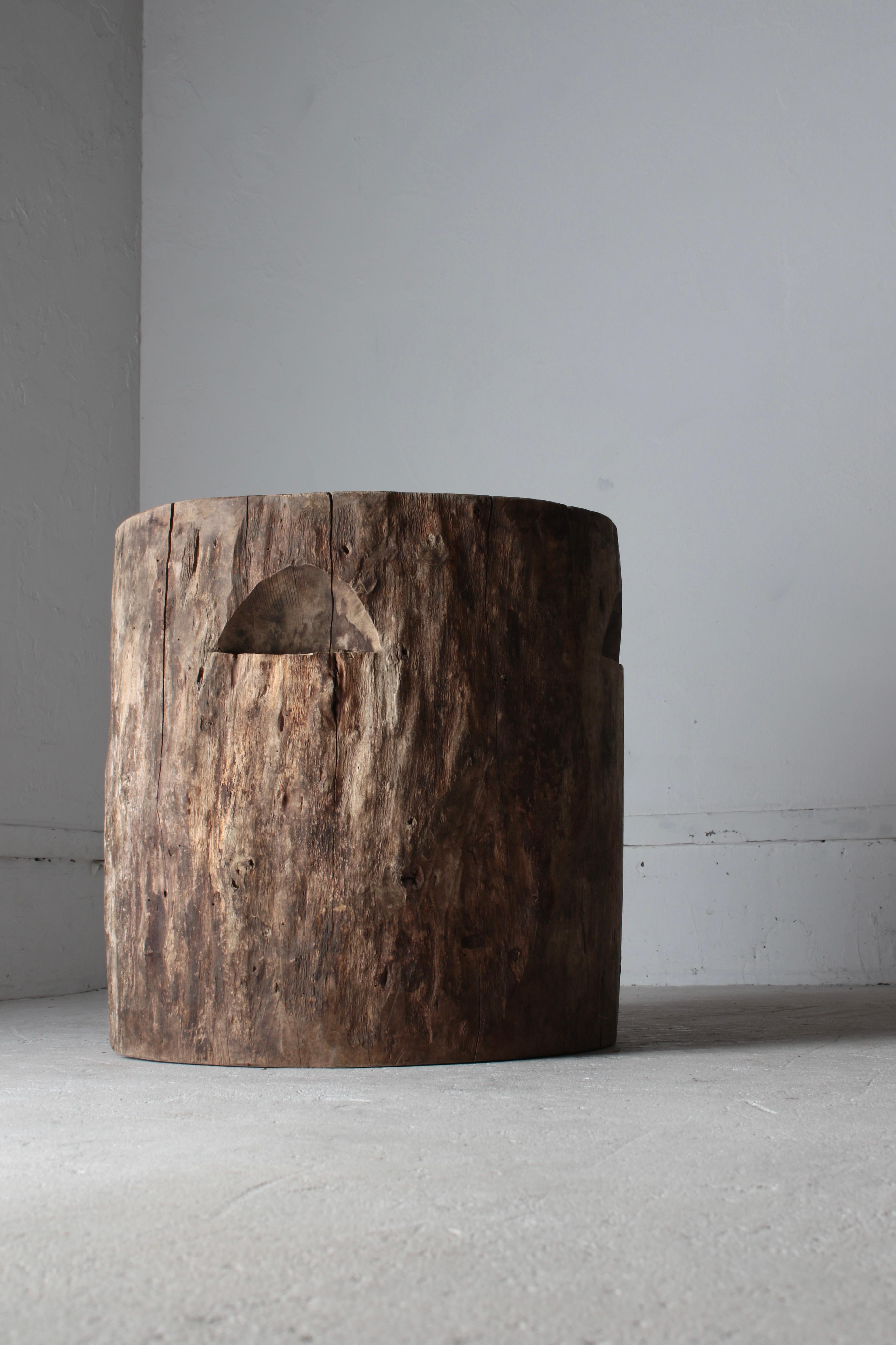 Antiker japanischer antiker Holz-Couchtisch / Beistelltisch / Wabi-sabi Rustikaler Couchtisch (Japanisch)
