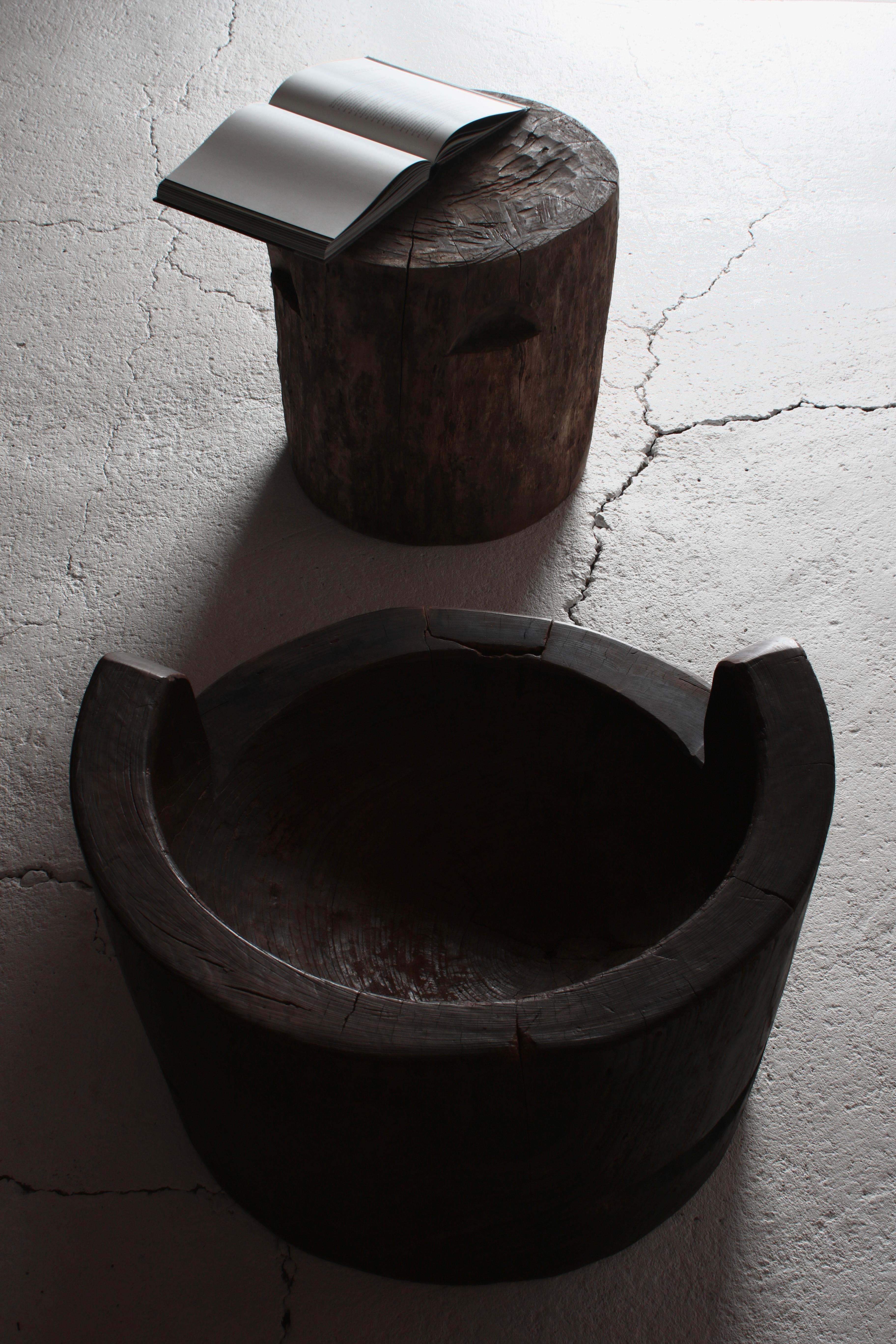 Antiker japanischer antiker Holz-Couchtisch / Beistelltisch / Wabi-sabi Rustikaler Couchtisch (Holzarbeit)