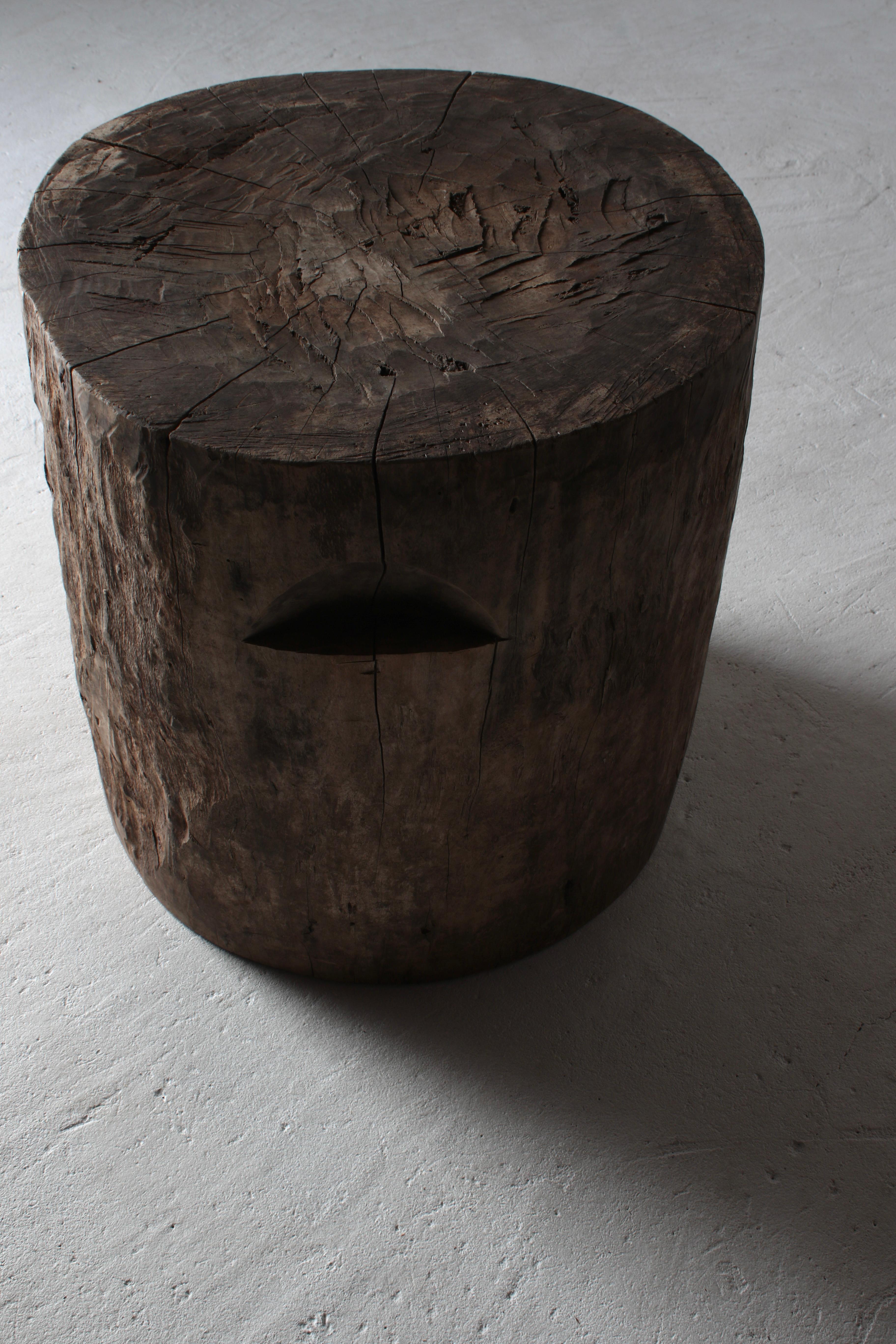 Antiker japanischer antiker Holz-Couchtisch / Beistelltisch / Wabi-sabi Rustikaler Couchtisch im Zustand „Gut“ in Iwate-gun Shizukuishi-cho, Iwate Prefecture