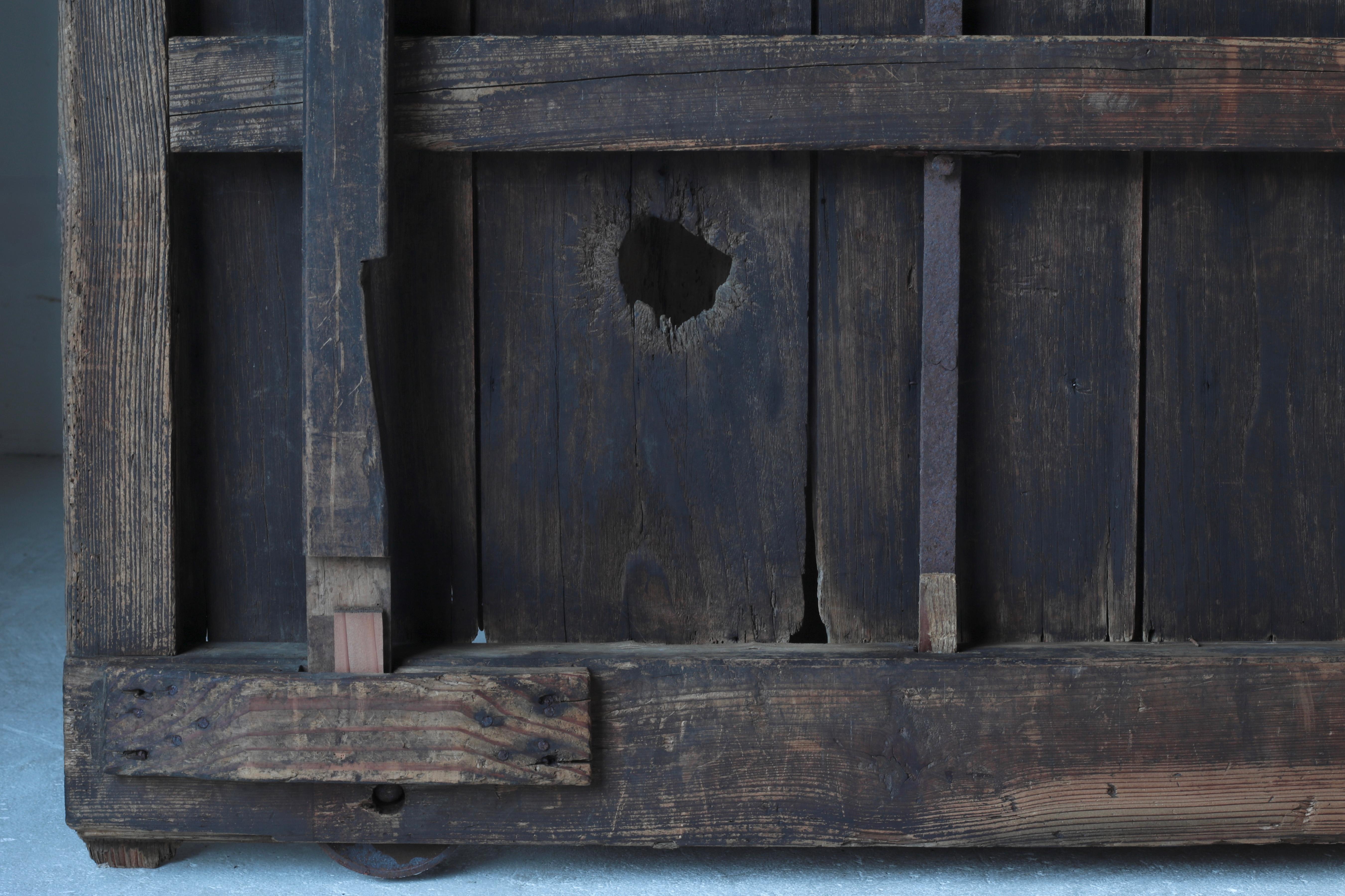 Porte japonaise ancienne en bois / Décoration intérieure / 1868-1912s / Wabi-Sabi en vente 8