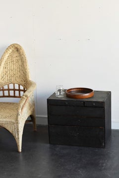 Meuble à tiroirs en bois ancien japonais / Commode noire / Table Tansu/Table d'appoint
