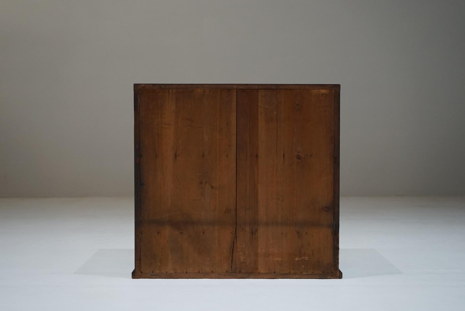 Japanese Antique Wooden Glass Cabinet, 1930s–1950s, Japandi Wabi-Sabi en vente 11