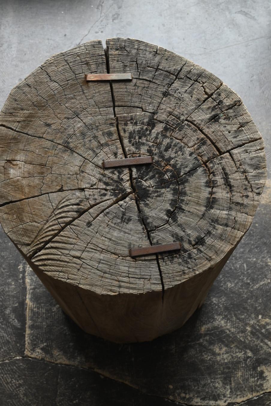 Japanese antique wooden high stool/20th century/Wabi-sabi chair For Sale 1