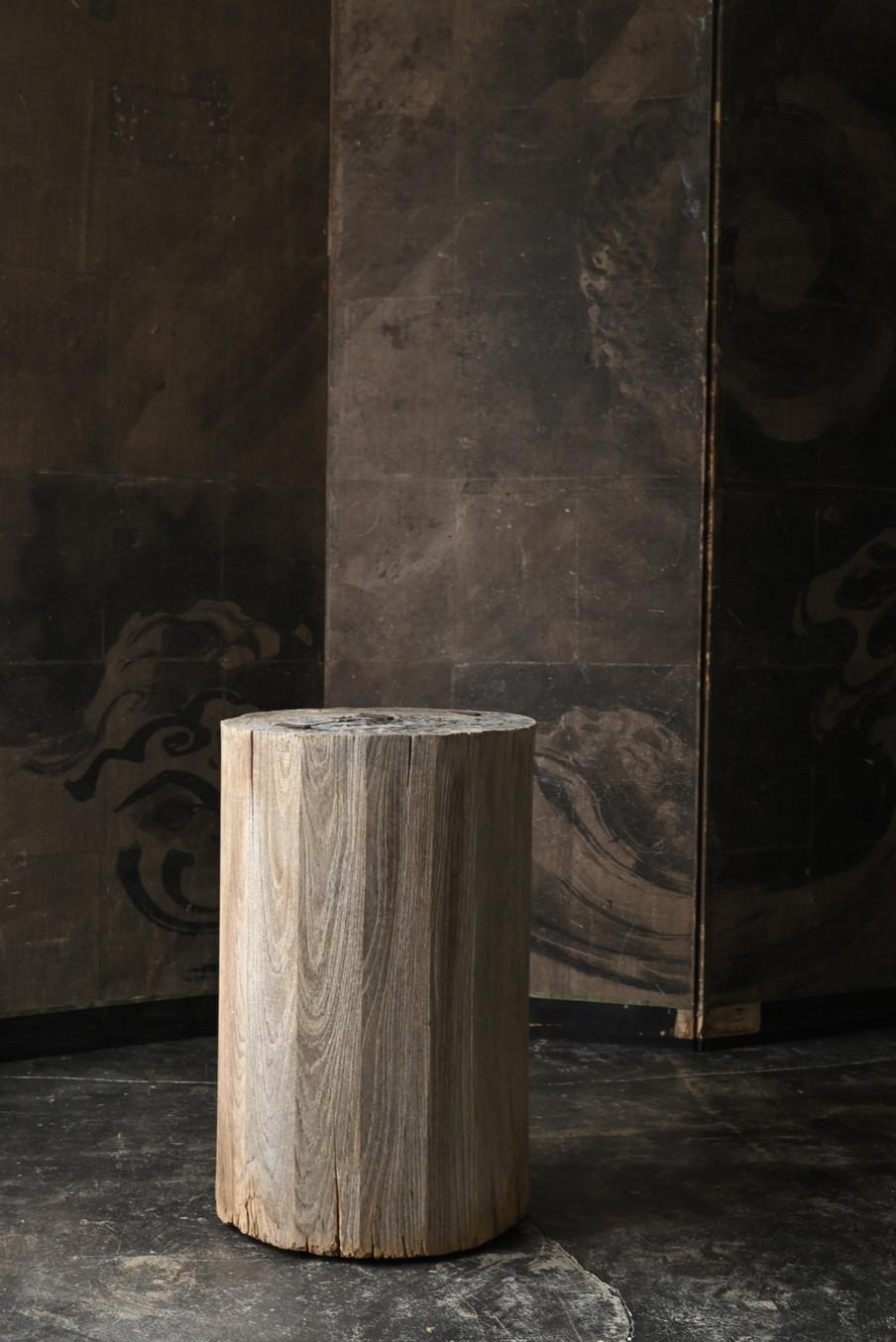 Japanese antique wooden high stool/20th century/Wabi-sabi chair For Sale 2