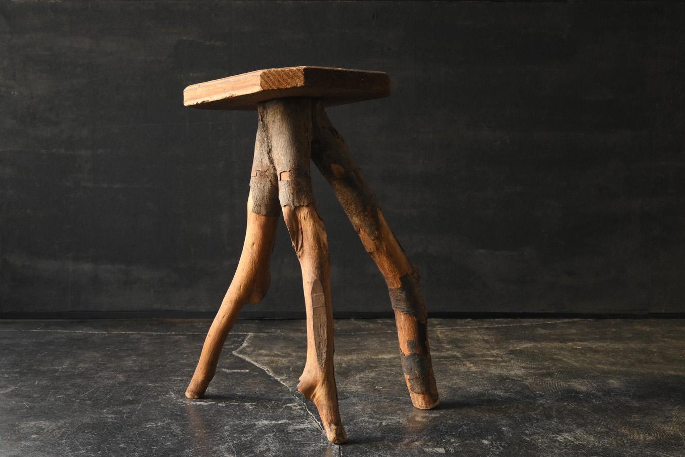 Woodwork Japanese antique wooden high stool/Taisho-Showa era/Tree branch stool For Sale