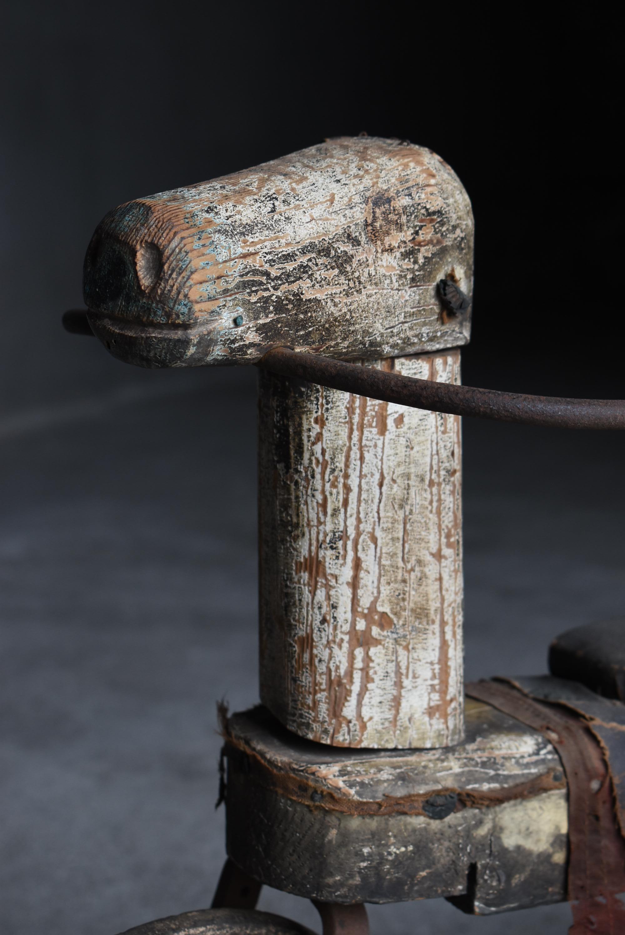 Tricycle japonais ancien en bois pour chevaux 1860s-1900s / Objects fors Wabi Sabi Bon état - En vente à Chōsei District Nagara, JP