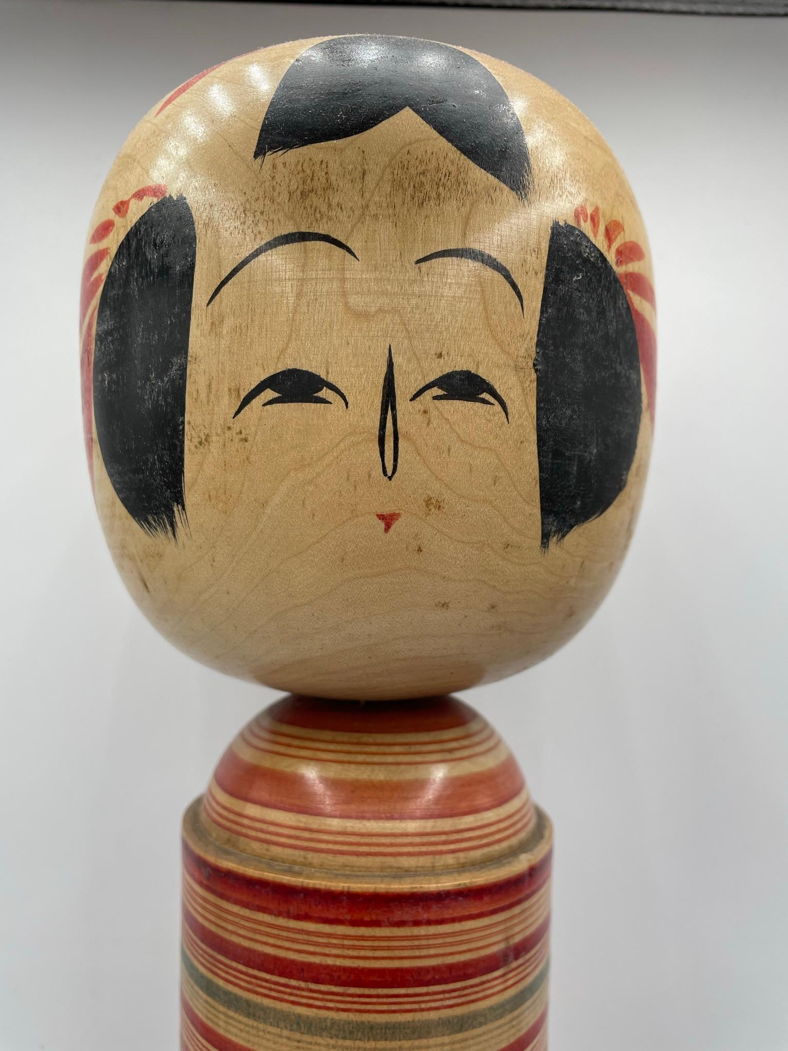 Japanische antike Kokeshi-Puppe aus Holz, 1970er Jahre, Höhe 48 cm im Angebot 3