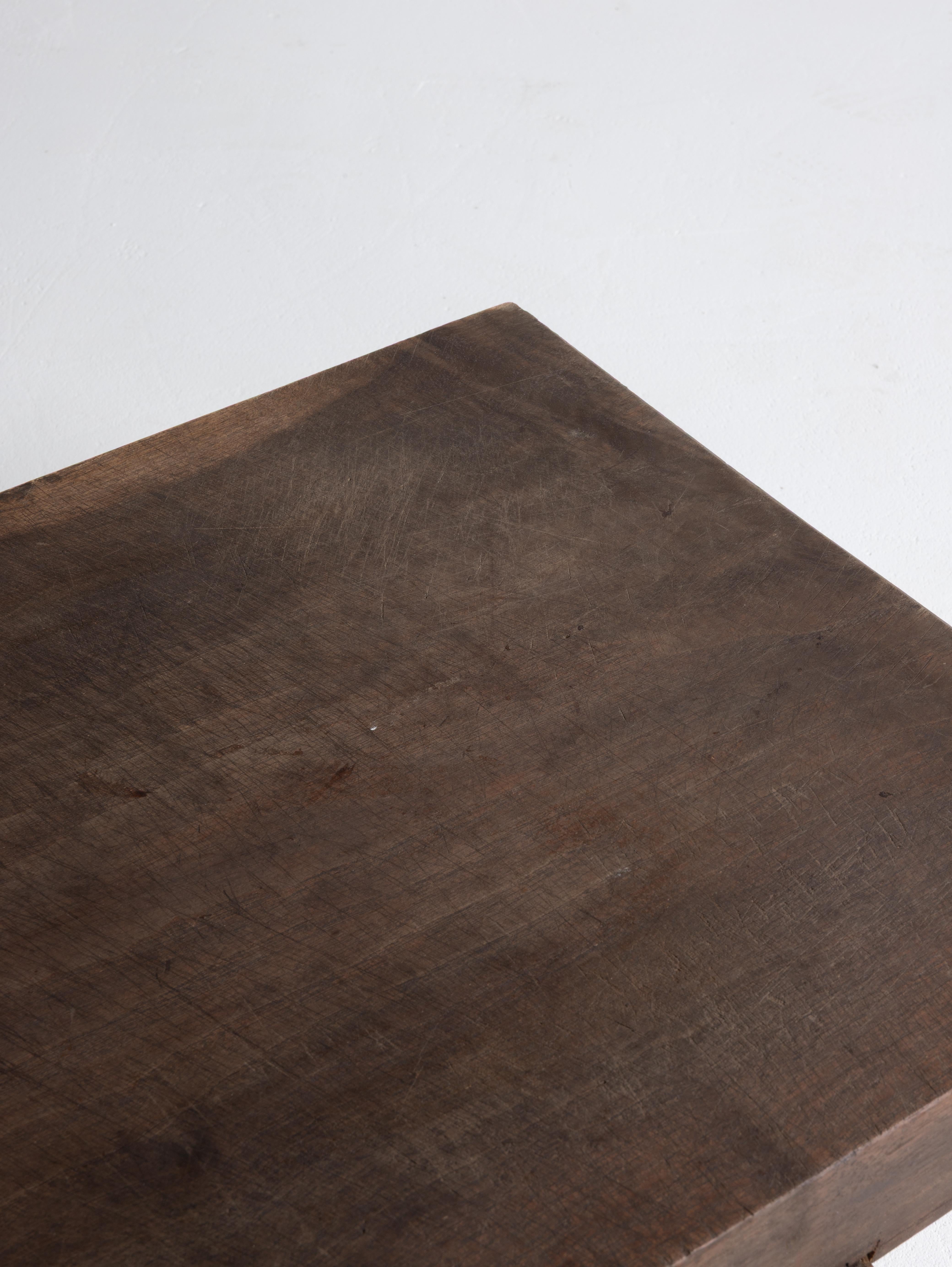 Table basse japonaise ancienne en bois/1867/Période Edo tardive/Table Wabisabi/Art folklorique en vente 7