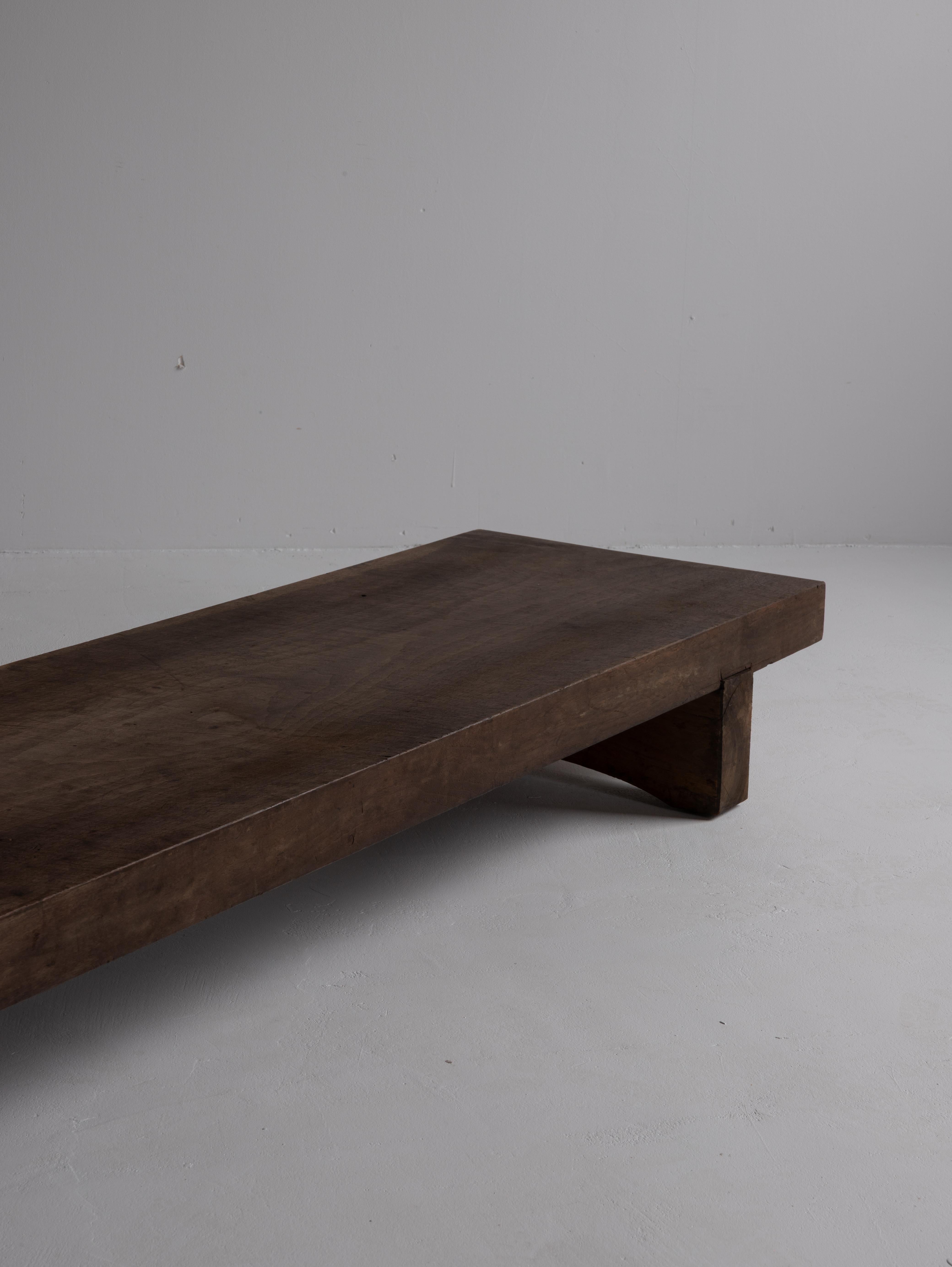 Table basse japonaise ancienne en bois/1867/Période Edo tardive/Table Wabisabi/Art folklorique en vente 8