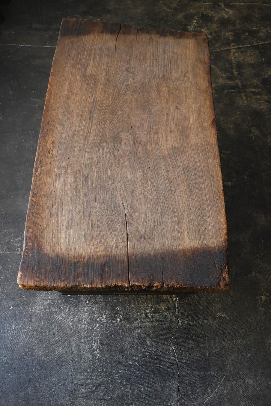 Japanischer antiker niedriger japanischer Holztisch/1868-1920/Wabi-sabi Couchtisch im Angebot 4