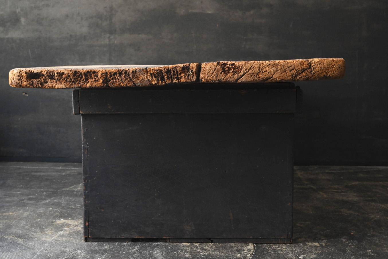 Japanischer antiker niedriger japanischer Holztisch/1868-1920/Wabi-sabi Couchtisch im Angebot 8