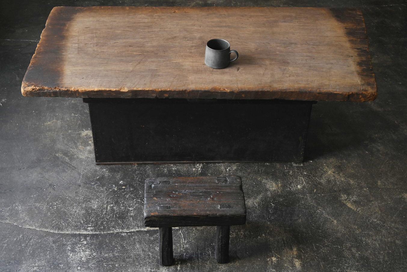 Japanischer antiker niedriger japanischer Holztisch/1868-1920/Wabi-sabi Couchtisch im Angebot 12