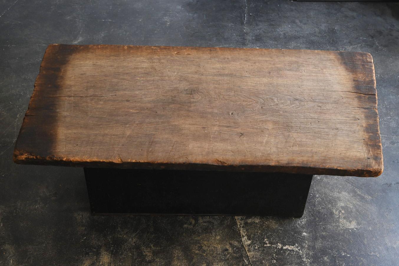 Japanischer antiker niedriger japanischer Holztisch/1868-1920/Wabi-sabi Couchtisch (Holzarbeit) im Angebot