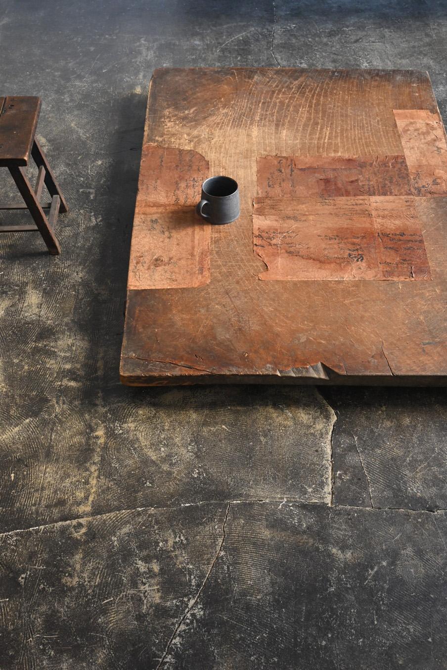Tavolino basso giapponese in legno antico ricoperto di carta washi / Banco da lavoro wabi-sabi in vendita 11