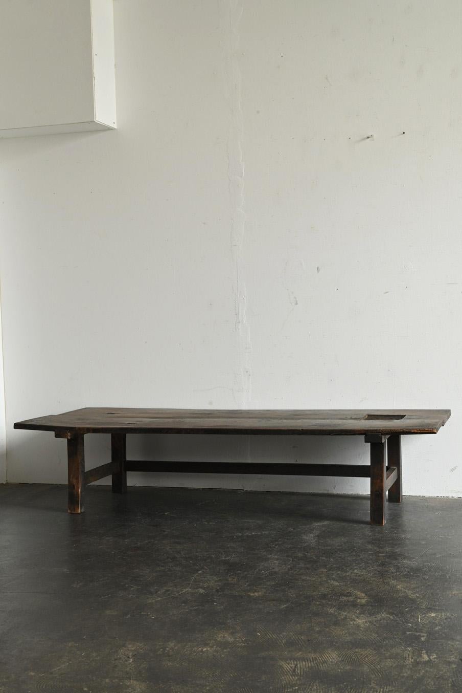 Japanischer antiker niedriger japanischer Holztisch aus Holz/