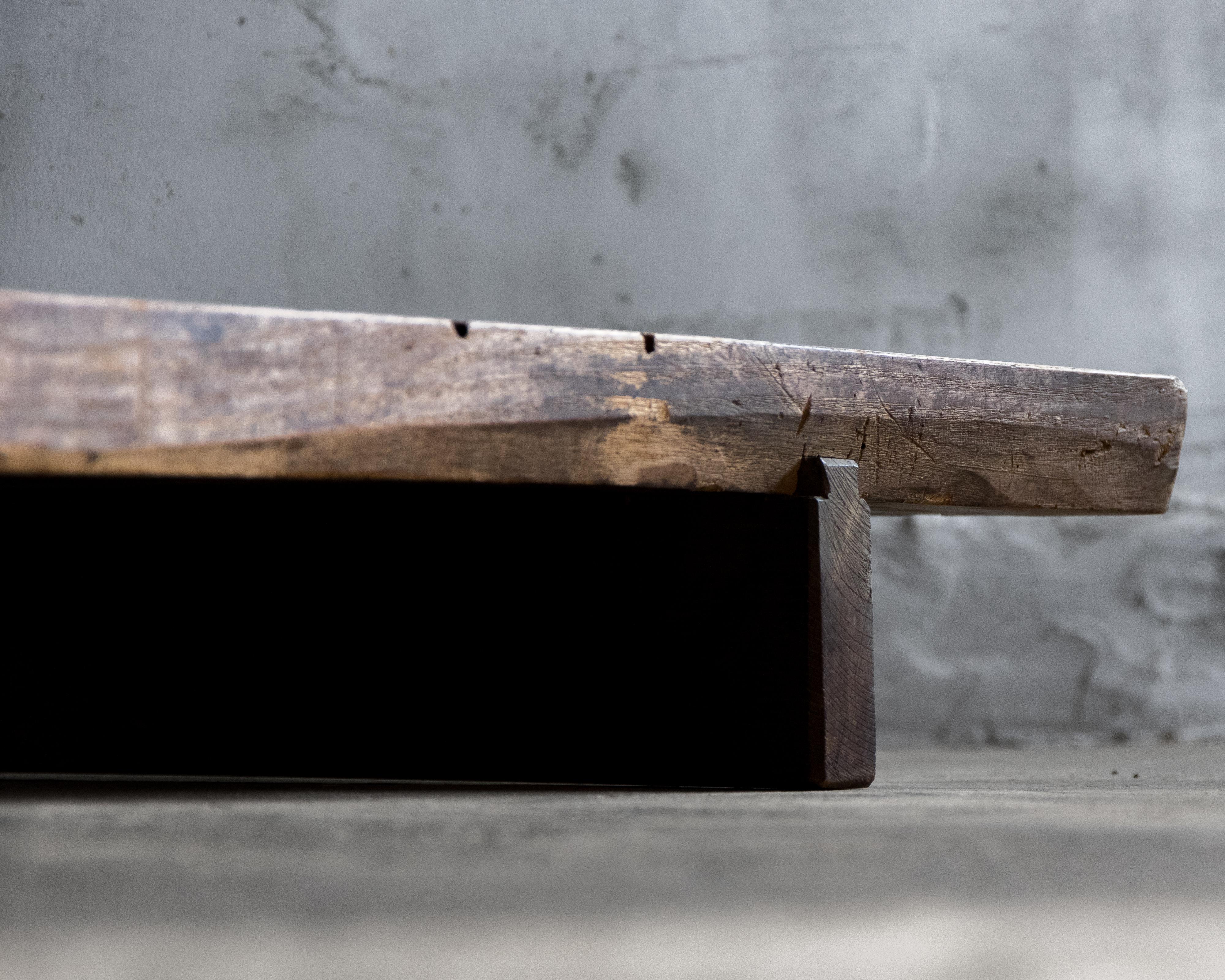 Table basse ancienne japonaise en bois (Tachidai), fin Meiji (1890s-1912) en vente 8