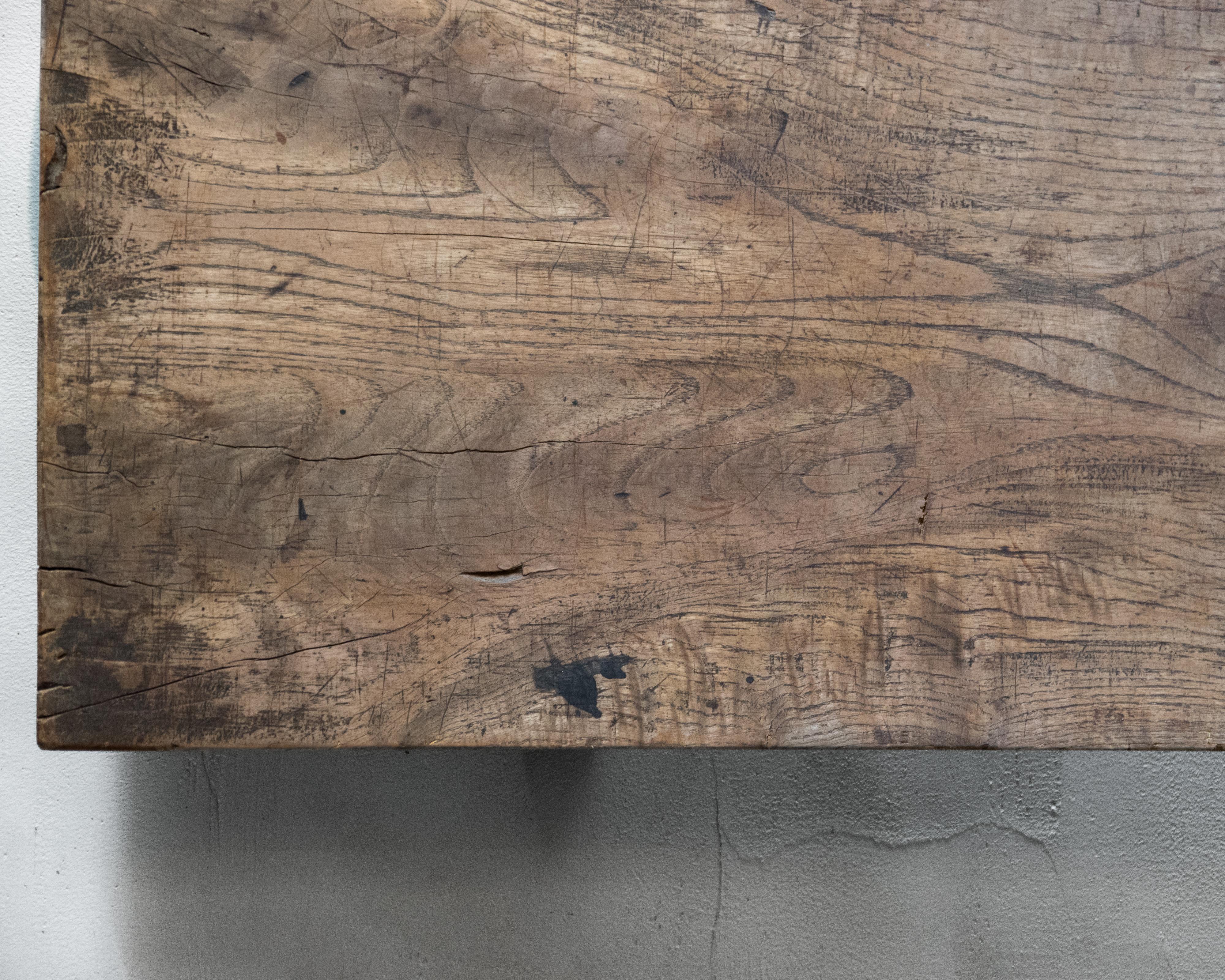 Table basse ancienne japonaise en bois (Tachidai), fin Meiji (1890s-1912) en vente 13