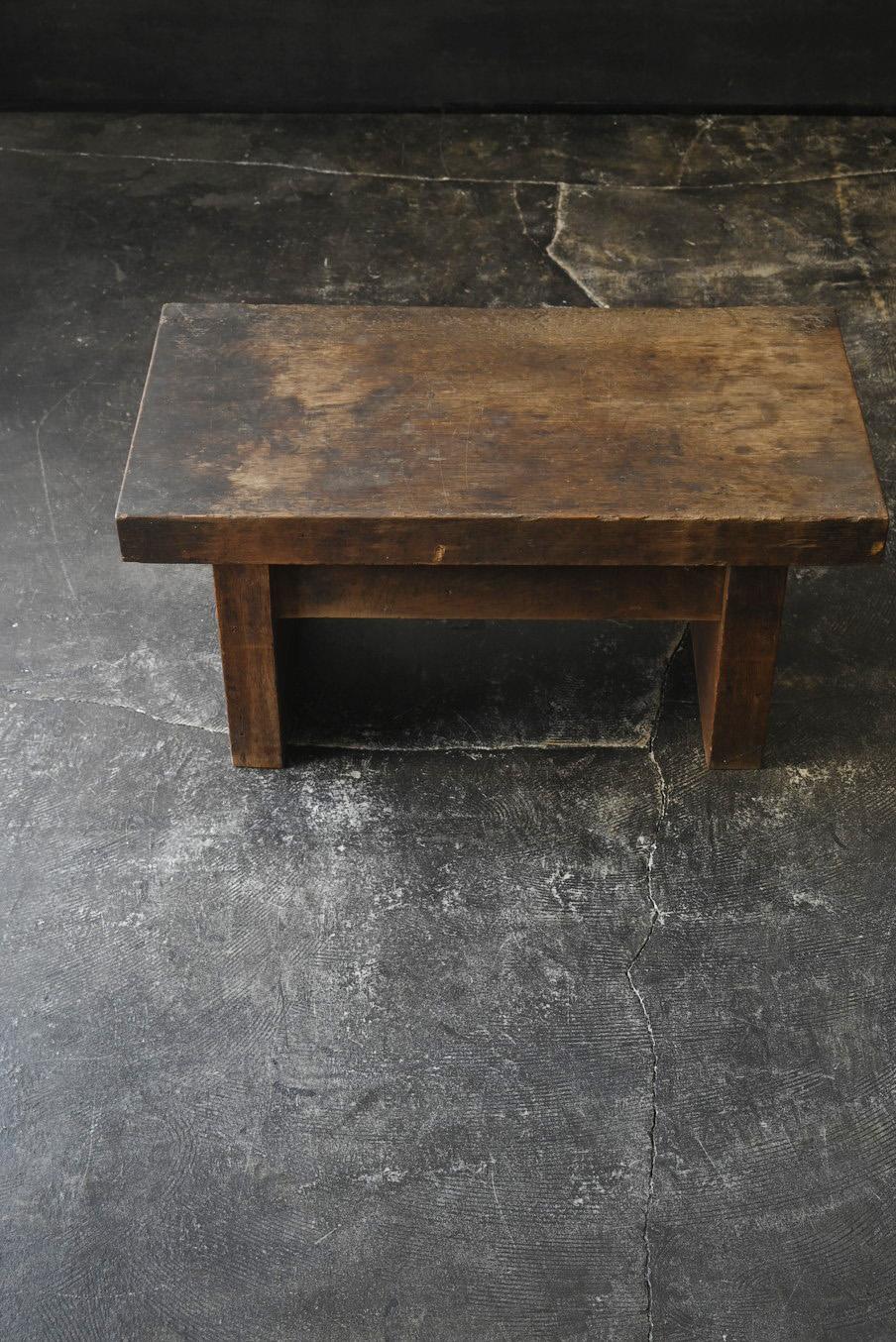 Antico tavolo basso giapponese in legno/banco da lavoro usato dagli artigiani/sgabello/20° secolo 4