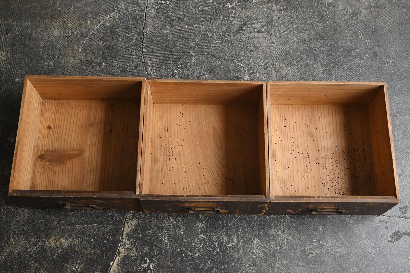 Japanische antike medizinische Schublade aus Holz/1868-1920/MINGEI/Meiji-Taisho im Angebot 5