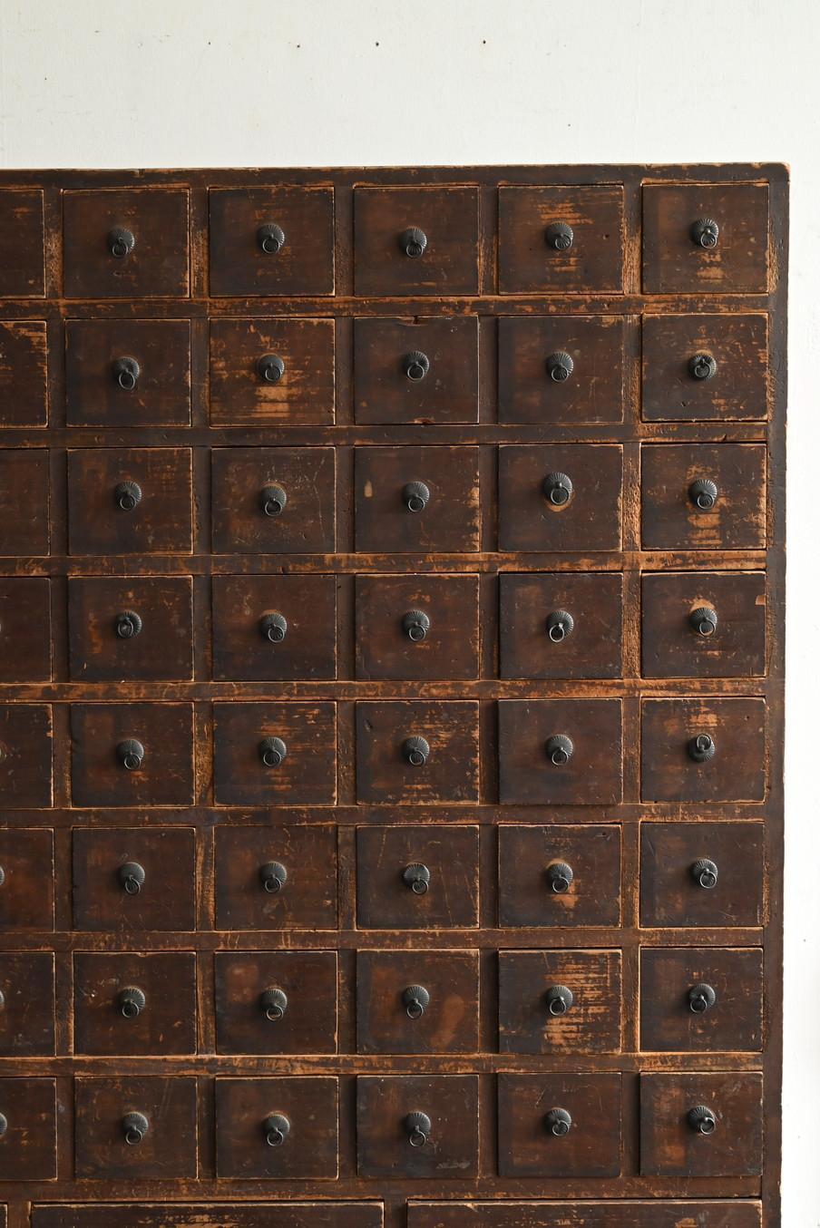 Japanische antike medizinische Schublade aus Holz/1868-1920/MINGEI/Meiji-Taisho (Meiji-Periode) im Angebot