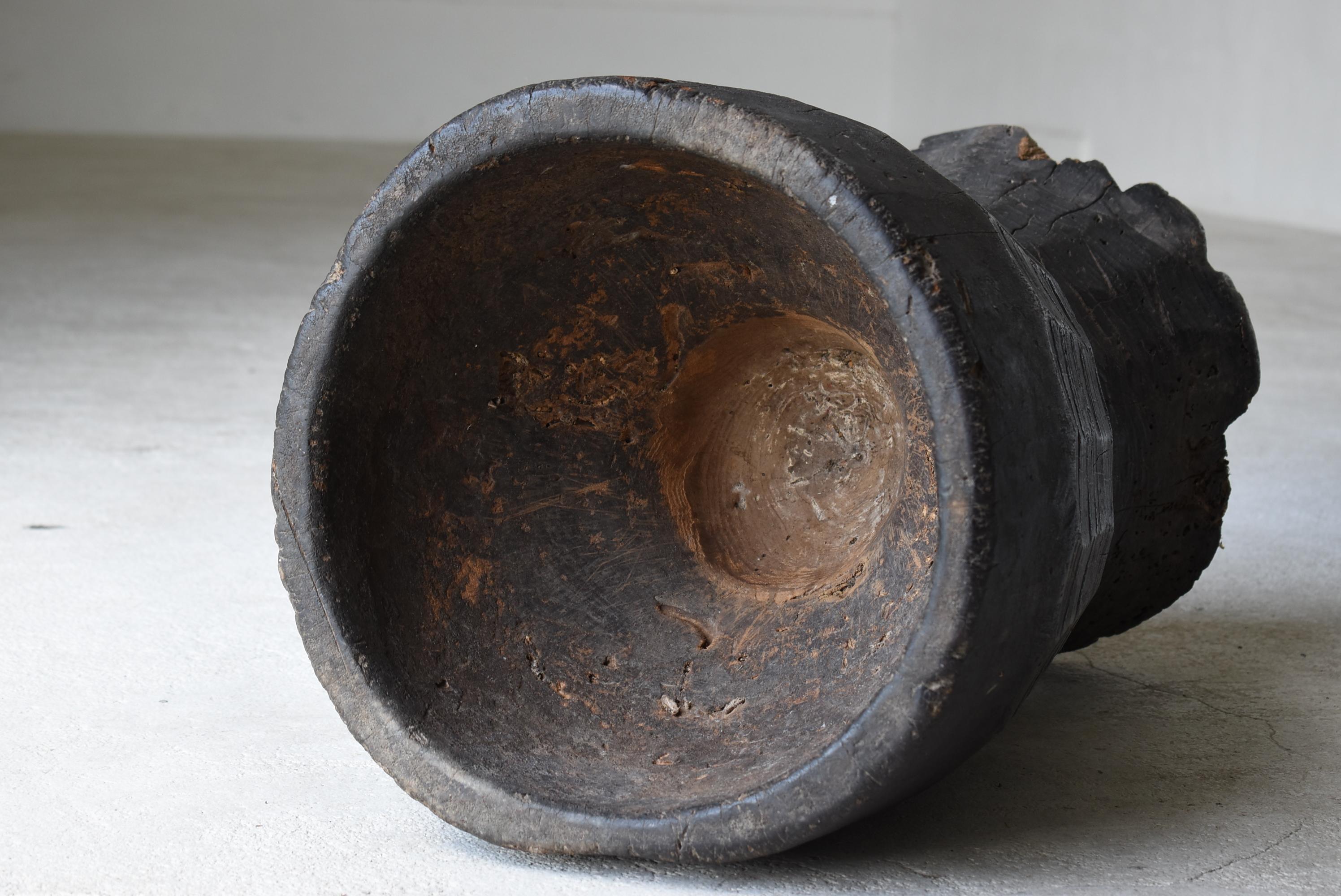Japanese Antique Wooden Mortar 1860s-1900s/Flower Pot Primitive Wabi-Sabi Mingei For Sale 5