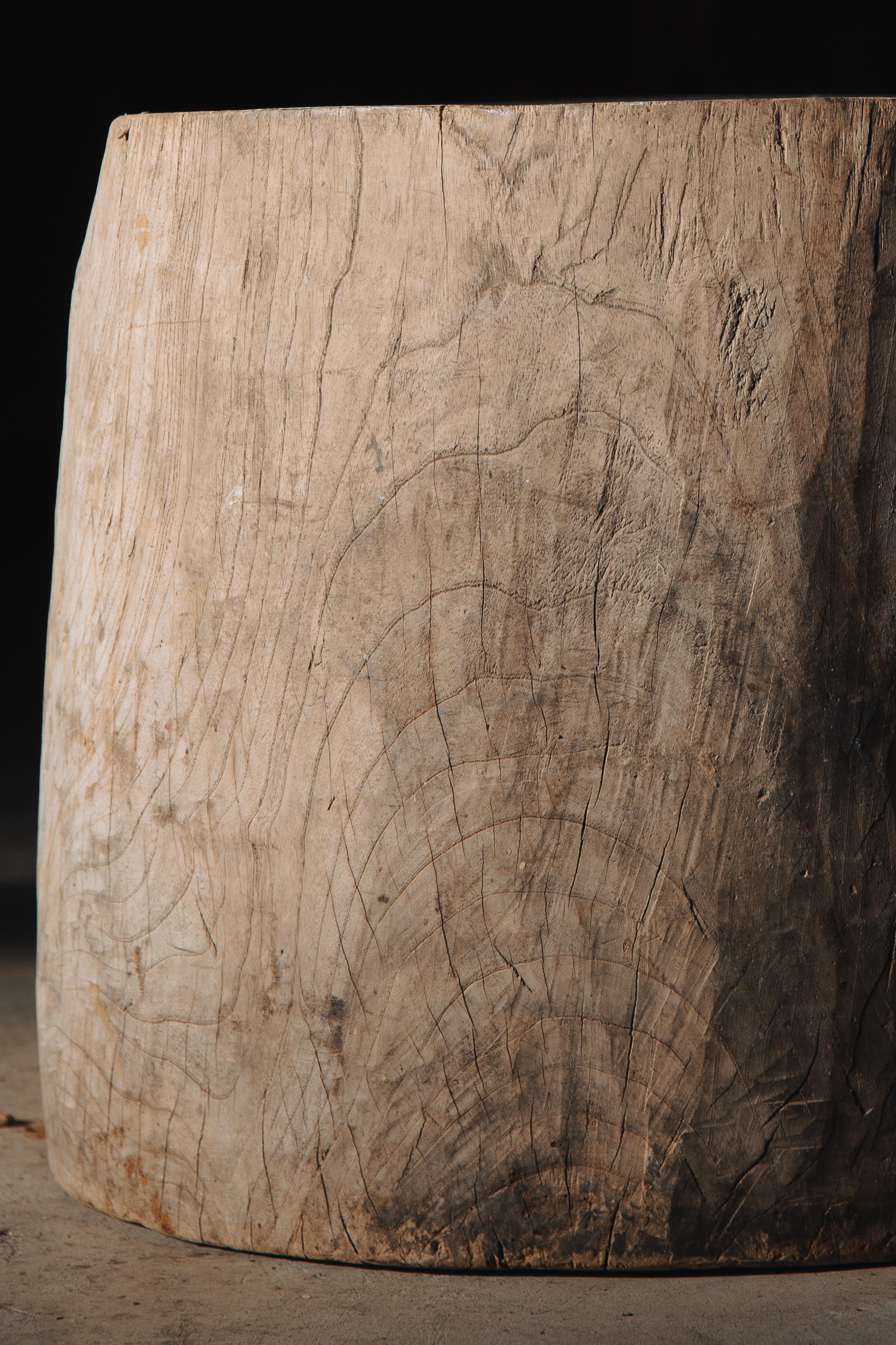 Japanese antique wooden mortar. side table or coffee table. wabi sabi For Sale 3