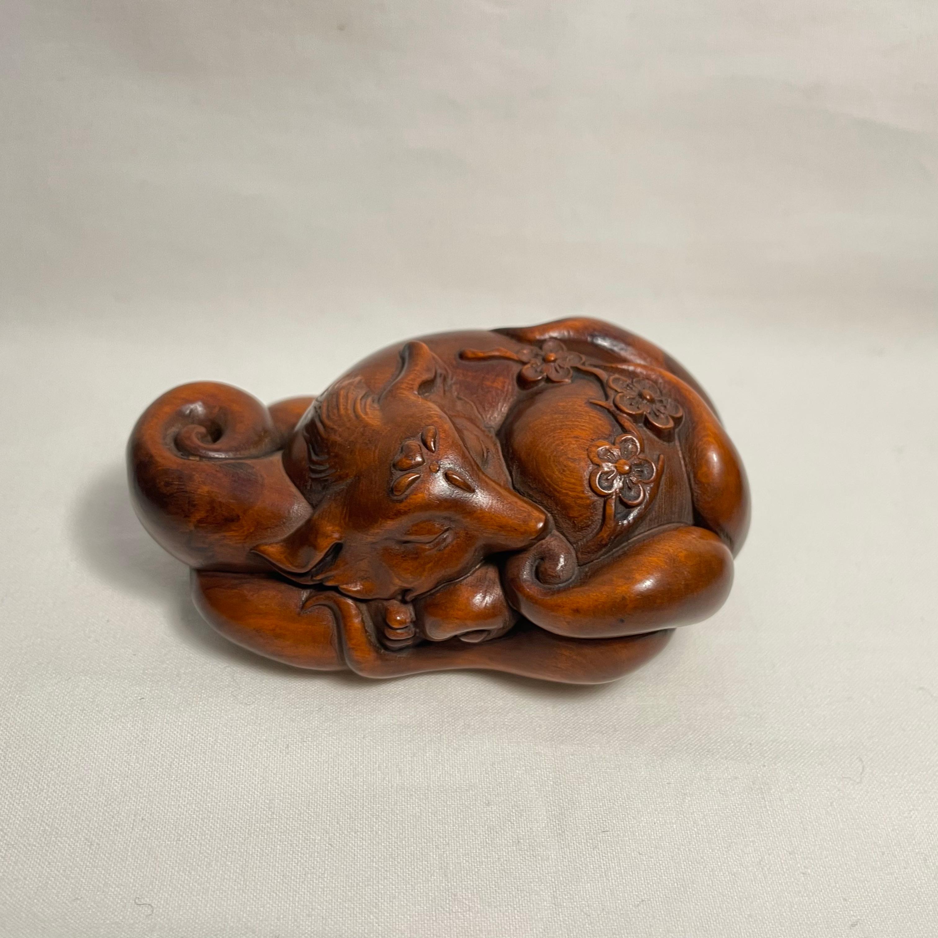 Japanese Antique Wooden Netsuke 'Buffalo' 1920s Taisho For Sale 3